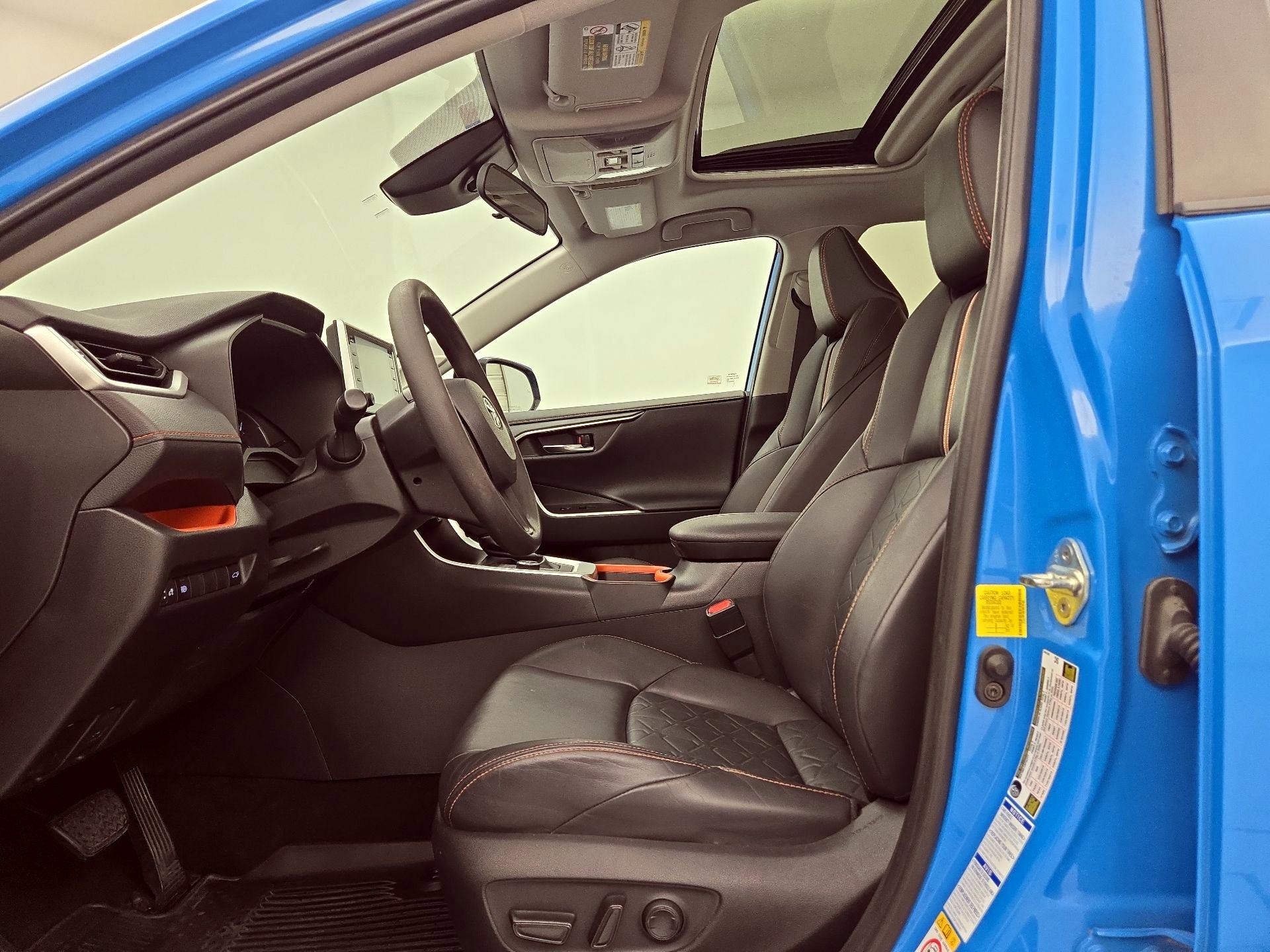 Thumbnail: 2019 Toyota RAV4 - 11