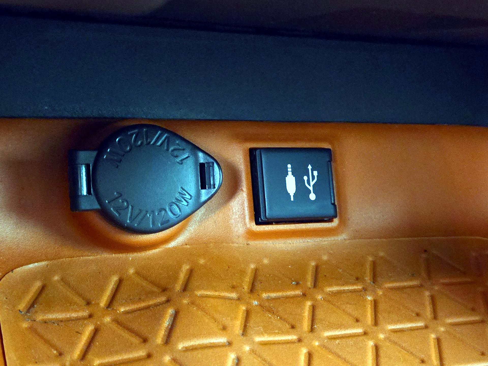 Thumbnail: 2019 Toyota RAV4 - 18