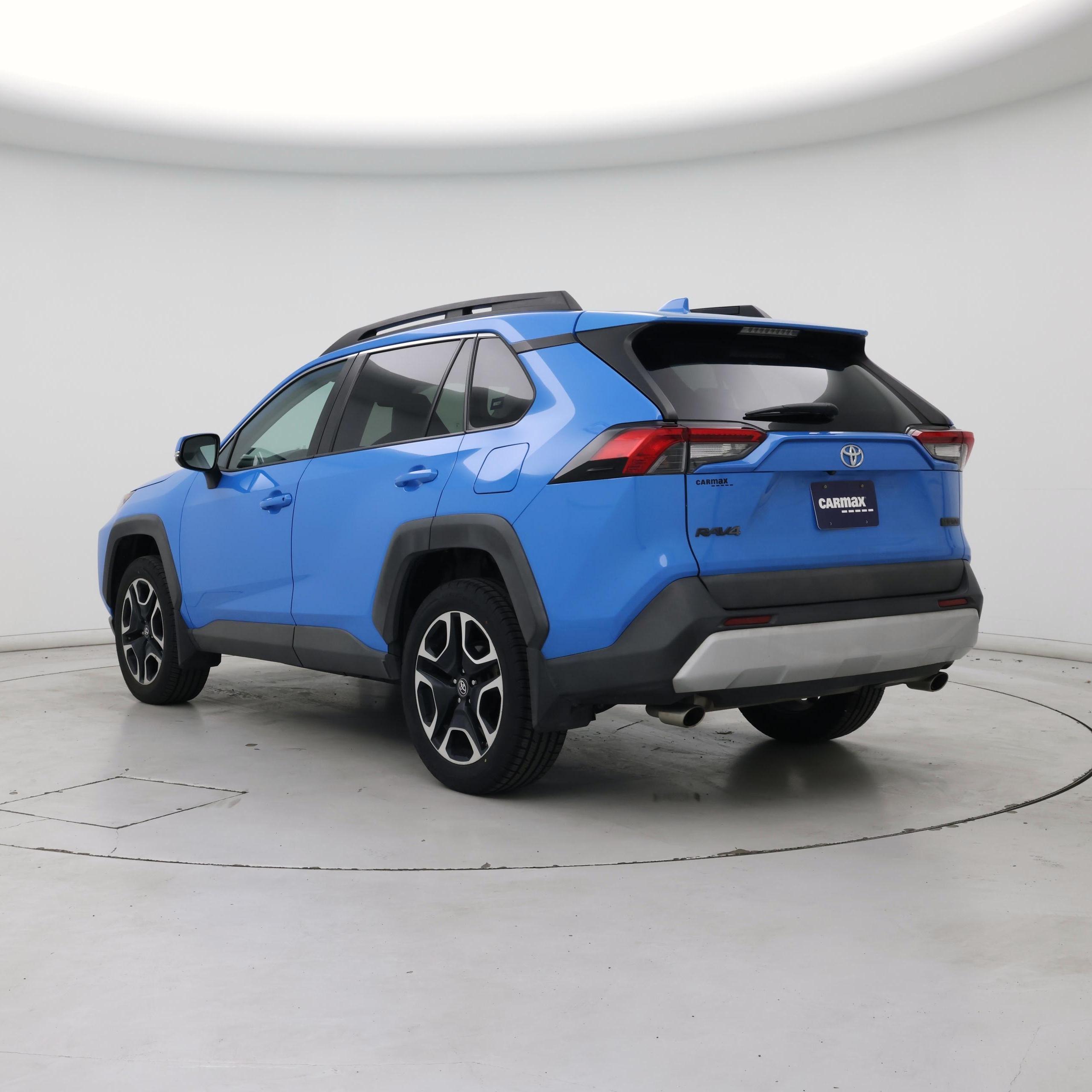 Thumbnail: 2019 Toyota RAV4 - 2