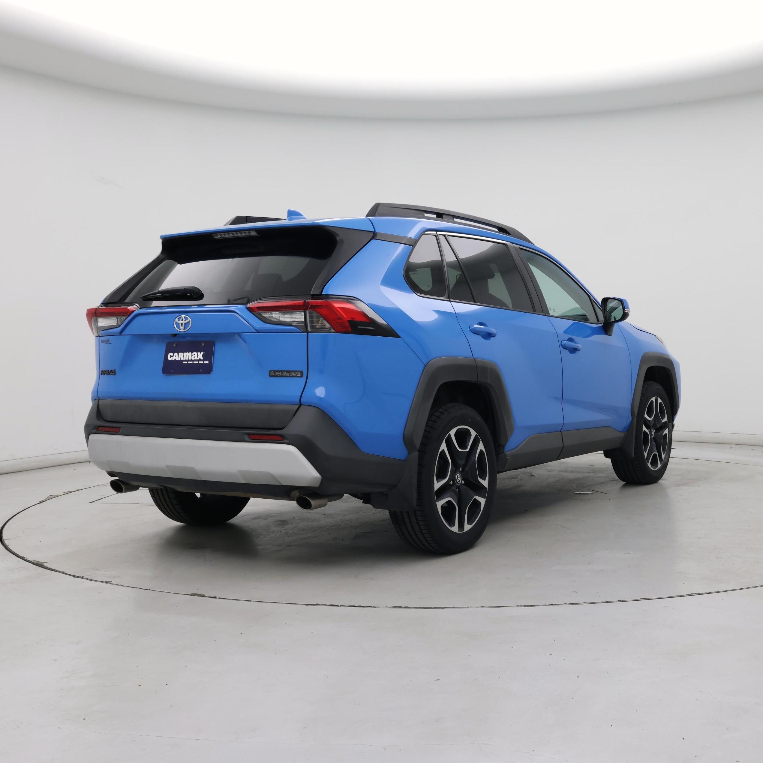 Thumbnail: 2019 Toyota RAV4 - 8