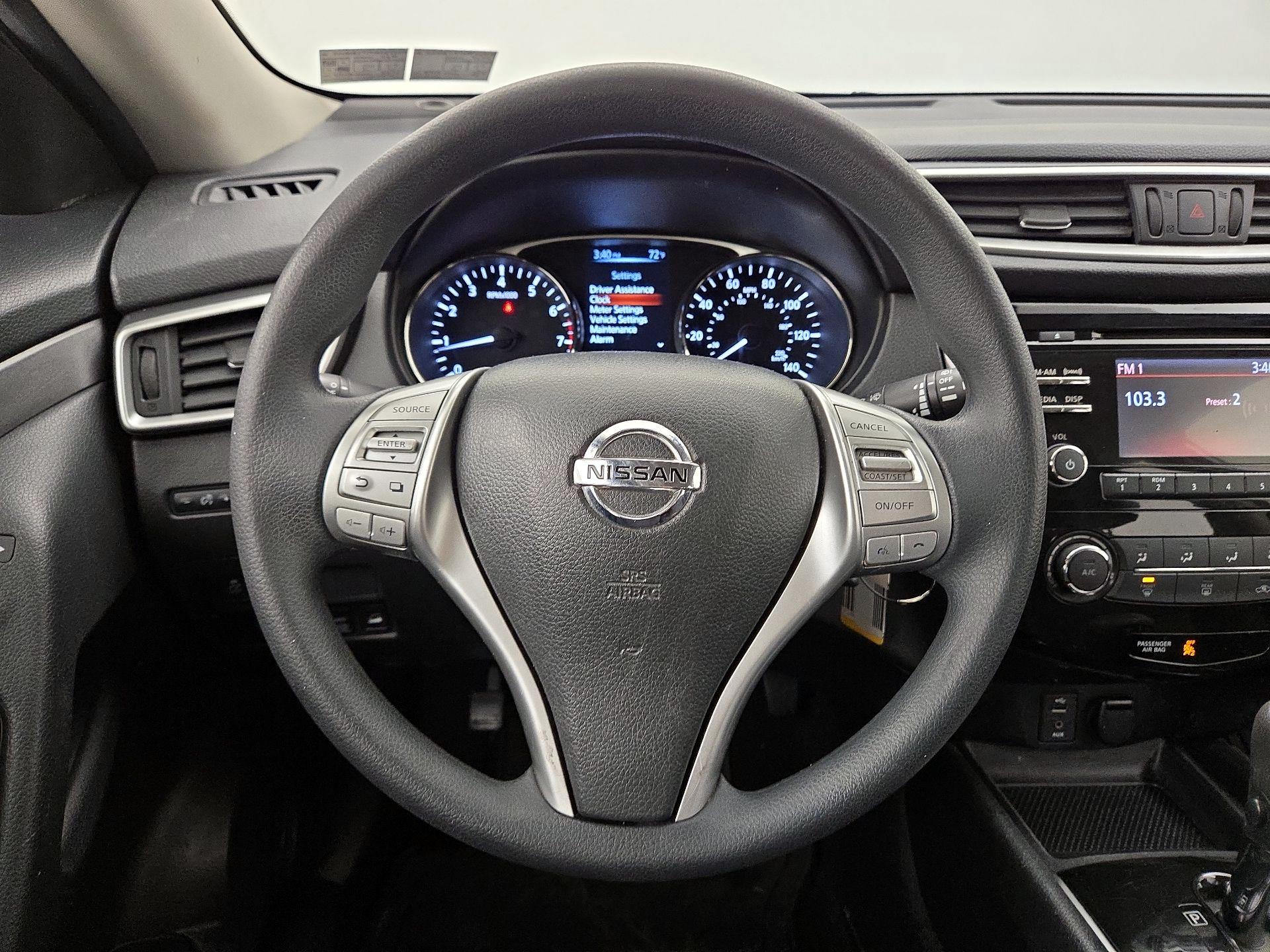 Thumbnail: 2015 Nissan Rogue - 10