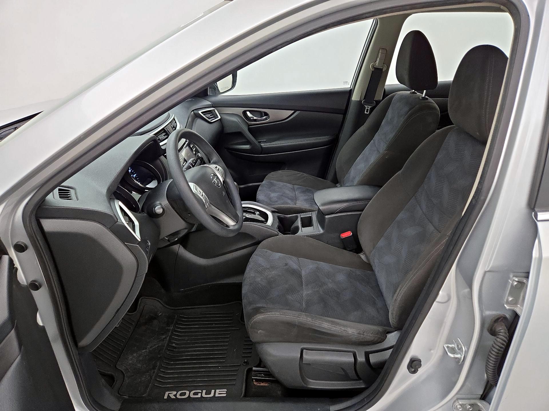 Thumbnail: 2015 Nissan Rogue - 11