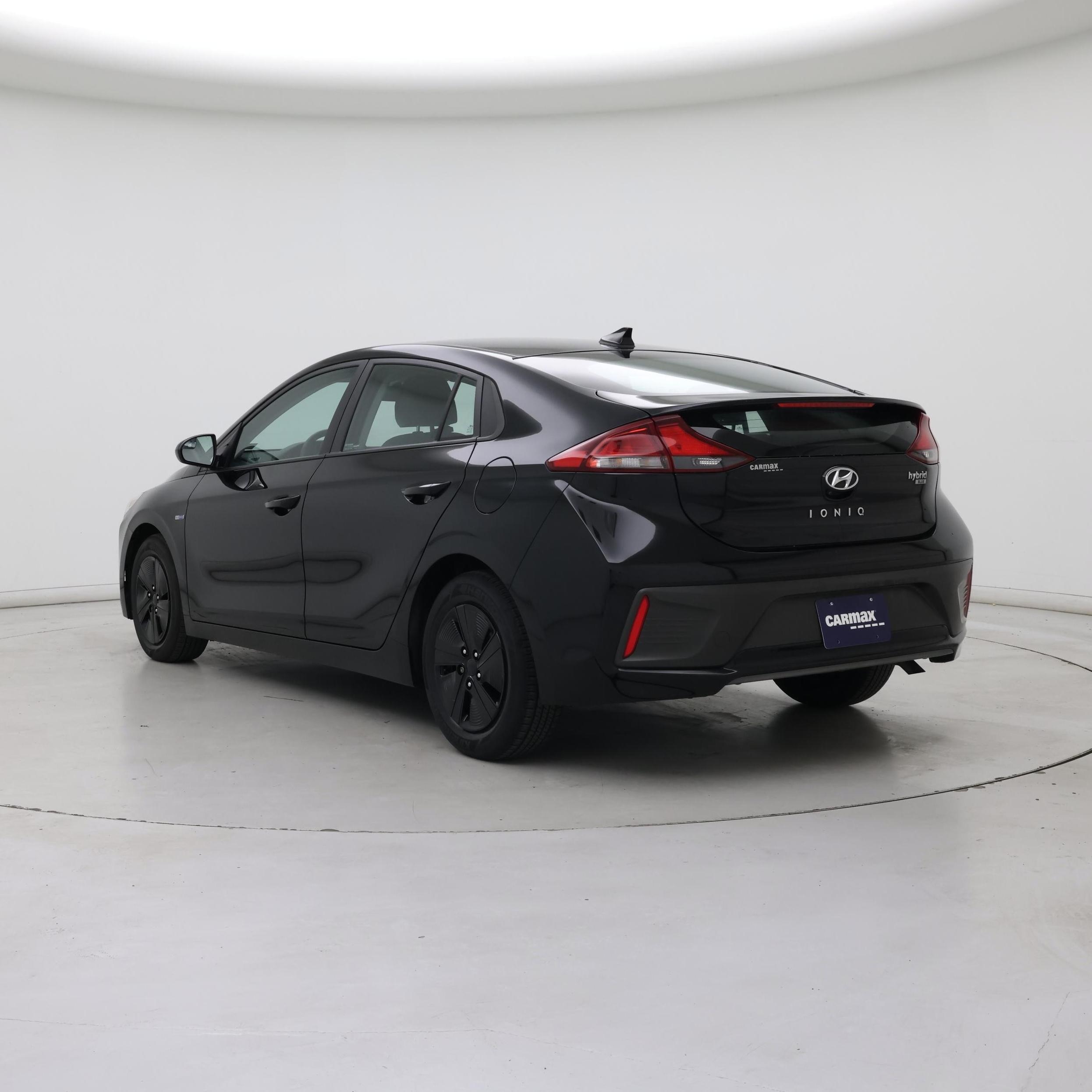 Thumbnail: 2017 Hyundai Ioniq - 2