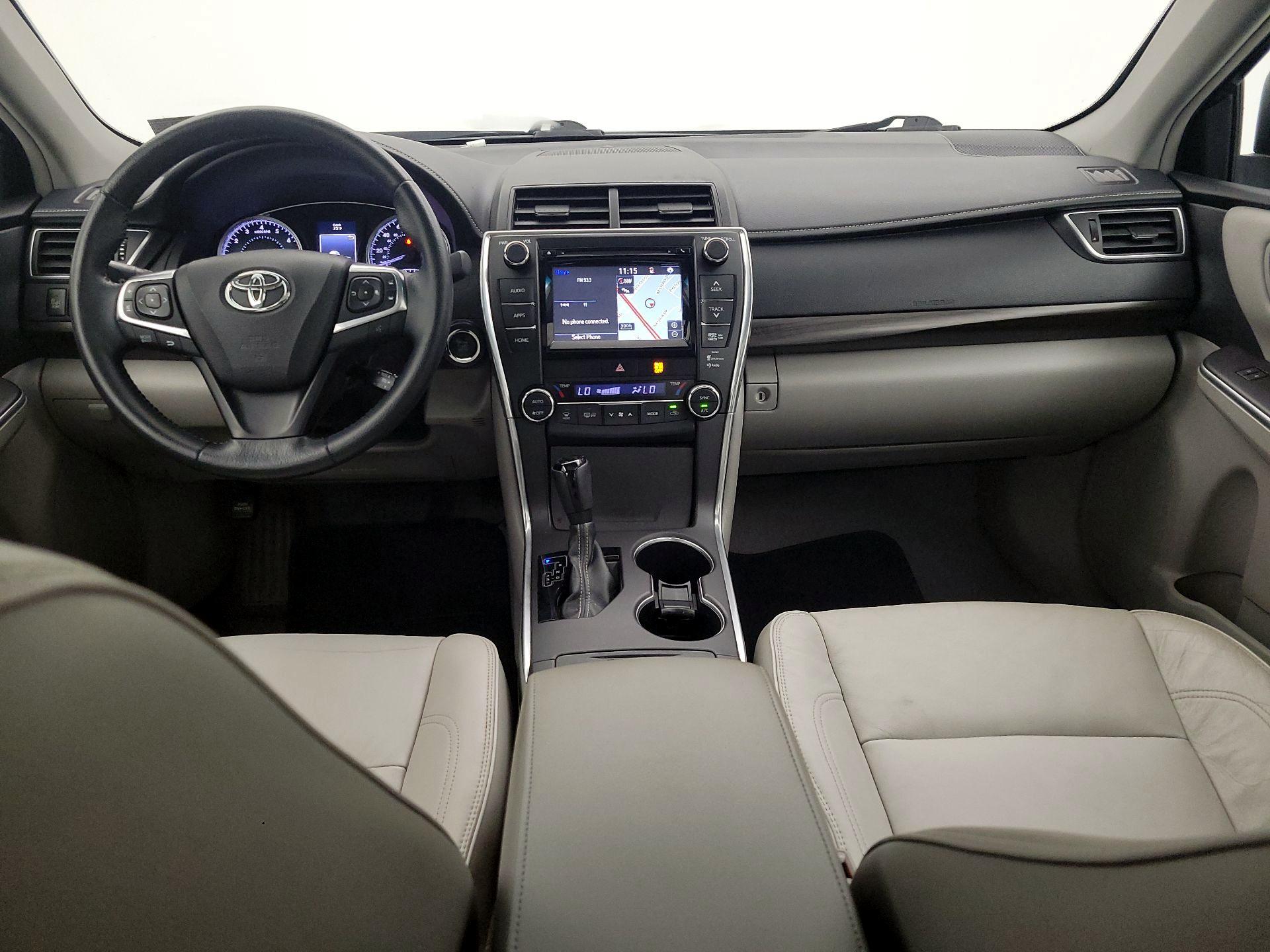Thumbnail: 2015 Toyota Camry - 9