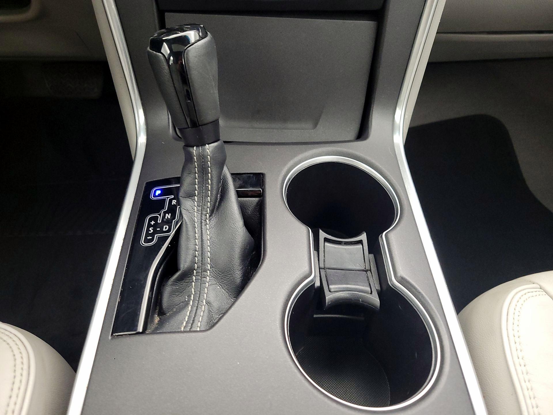 Thumbnail: 2015 Toyota Camry - 17
