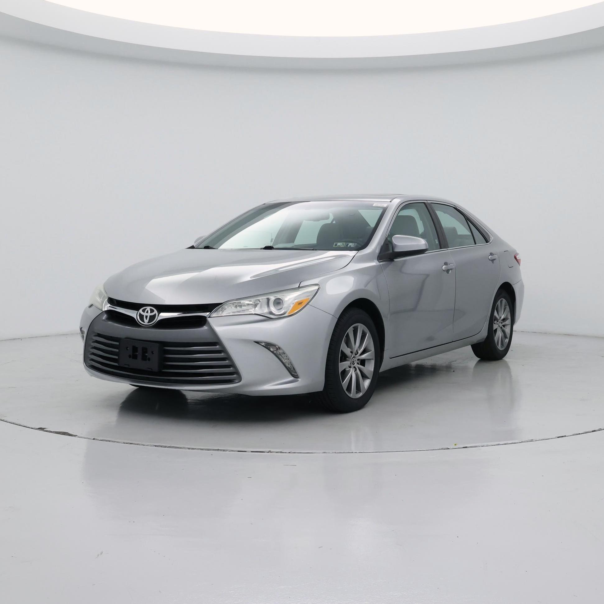 Thumbnail: 2015 Toyota Camry - 4