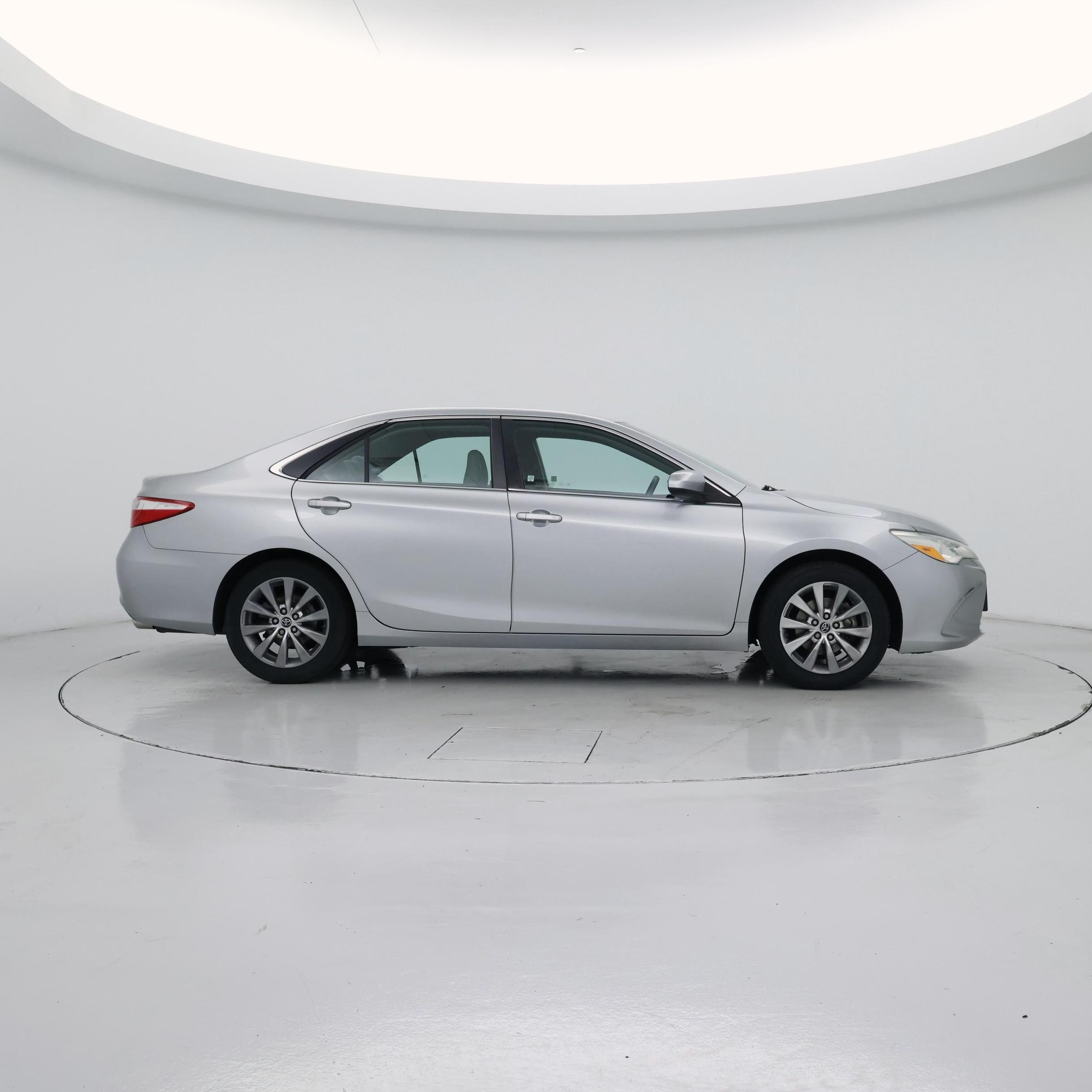 Thumbnail: 2015 Toyota Camry - 7