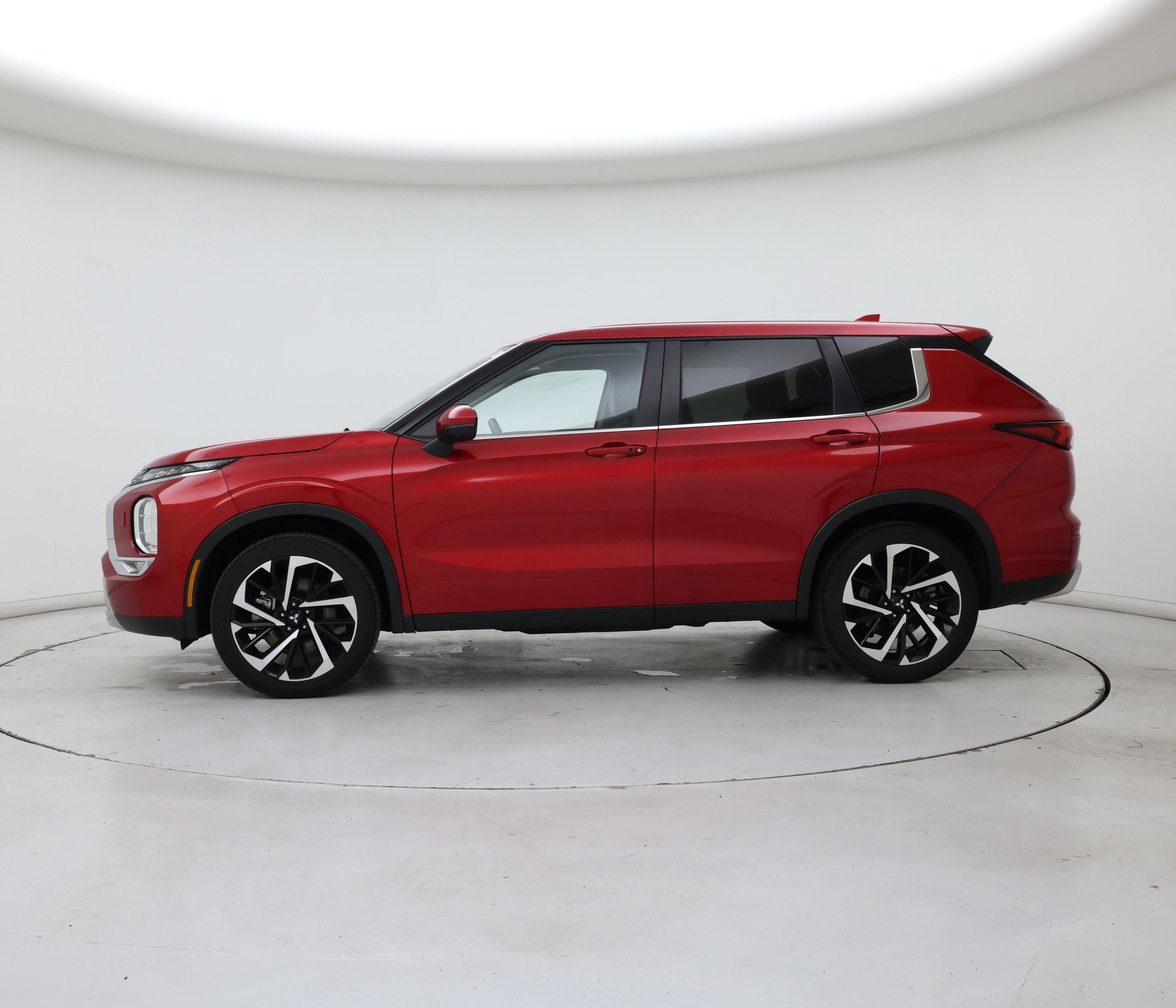 Thumbnail: 2024 Mitsubishi Outlander - 3