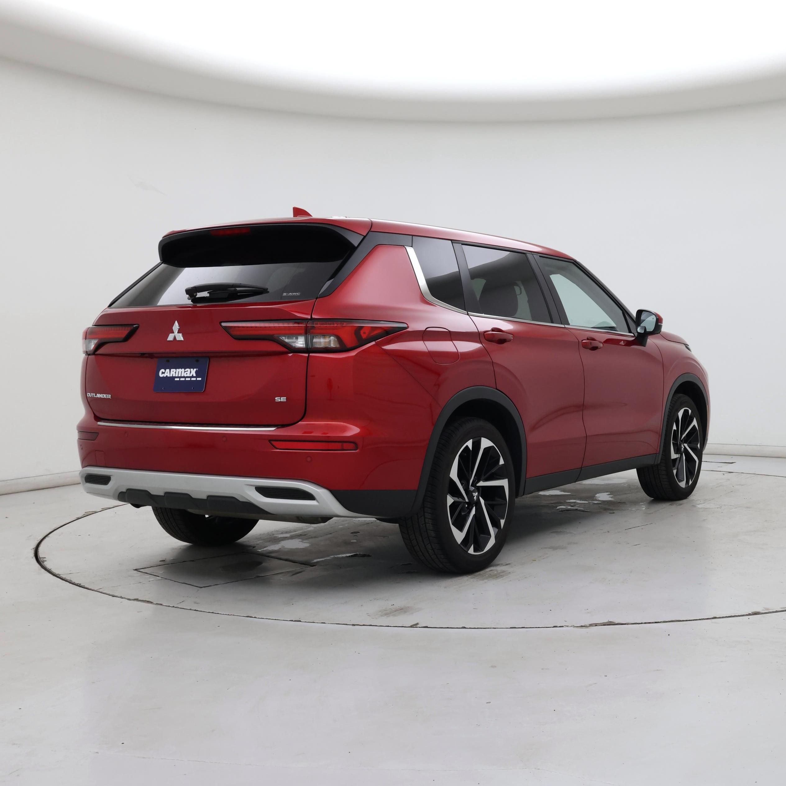 Thumbnail: 2024 Mitsubishi Outlander - 8