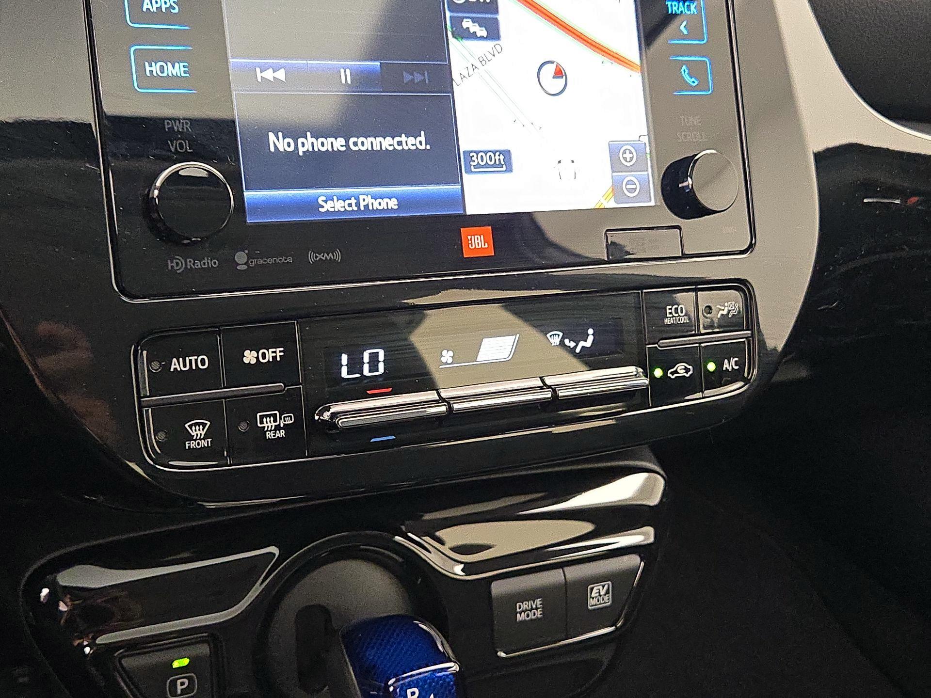 Thumbnail: 2016 Toyota Prius - 17