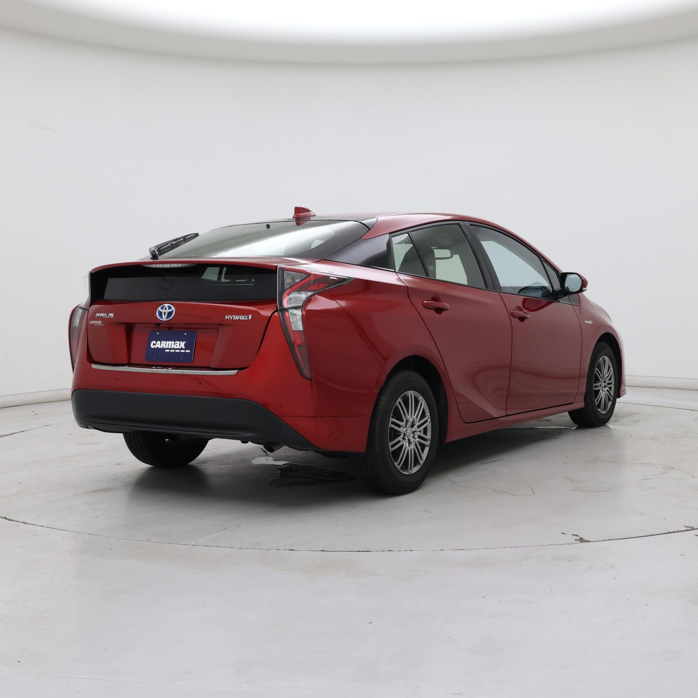 Thumbnail: 2016 Toyota Prius - 8