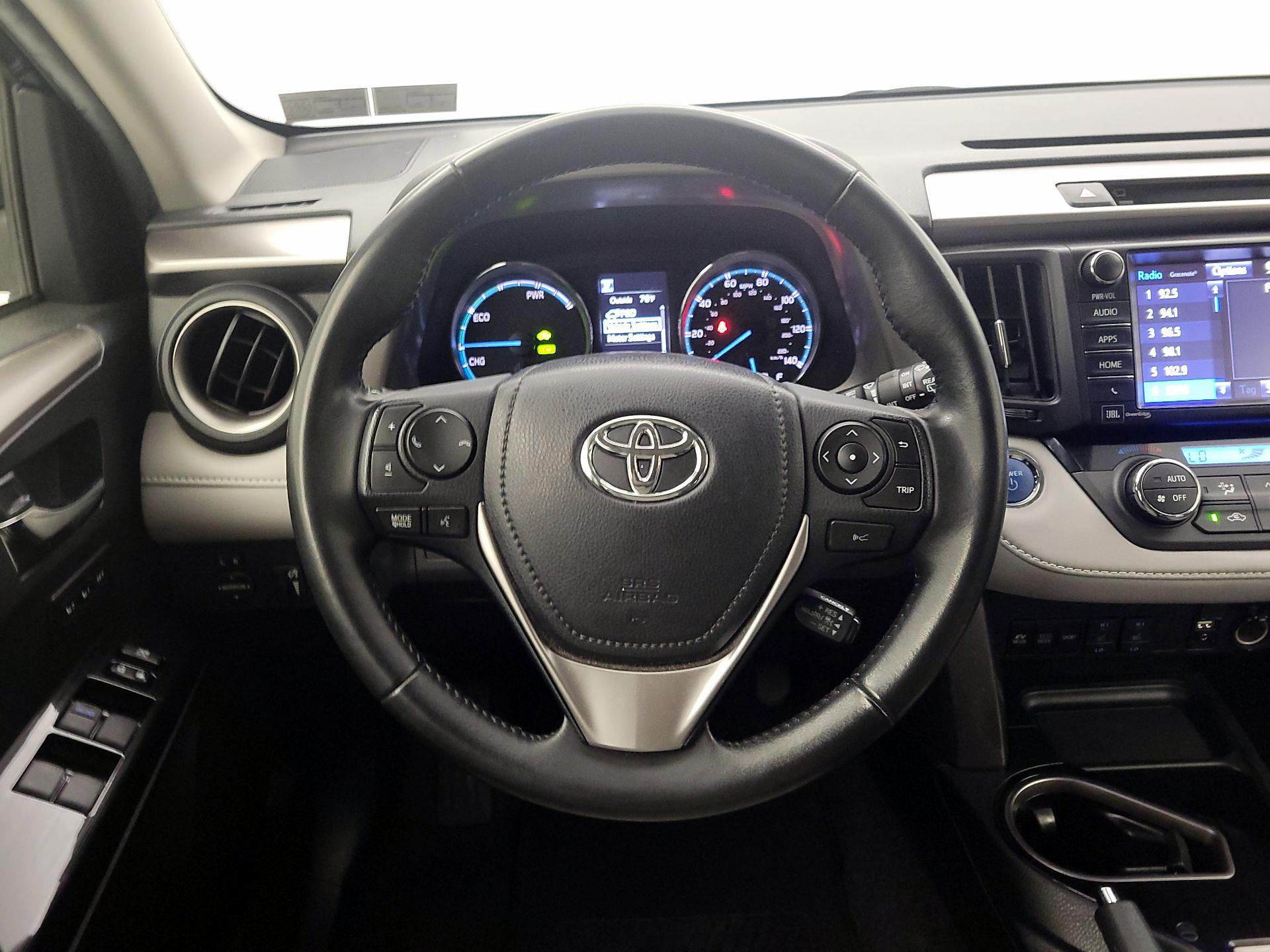 Thumbnail: 2018 Toyota RAV4 - 10