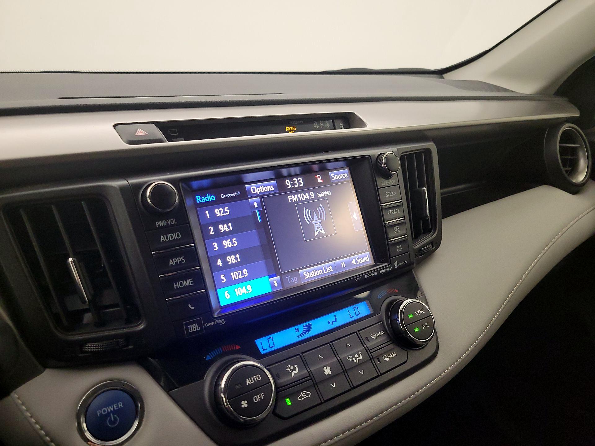 Thumbnail: 2018 Toyota RAV4 - 15