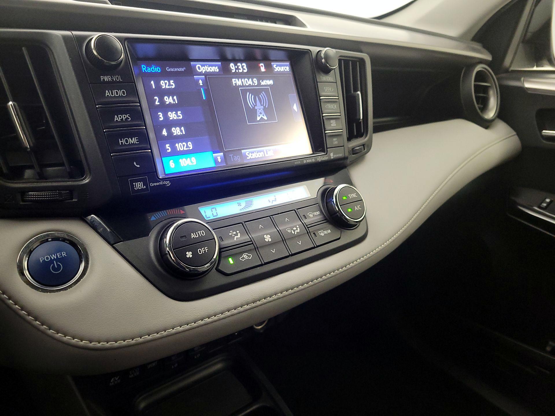 Thumbnail: 2018 Toyota RAV4 - 16