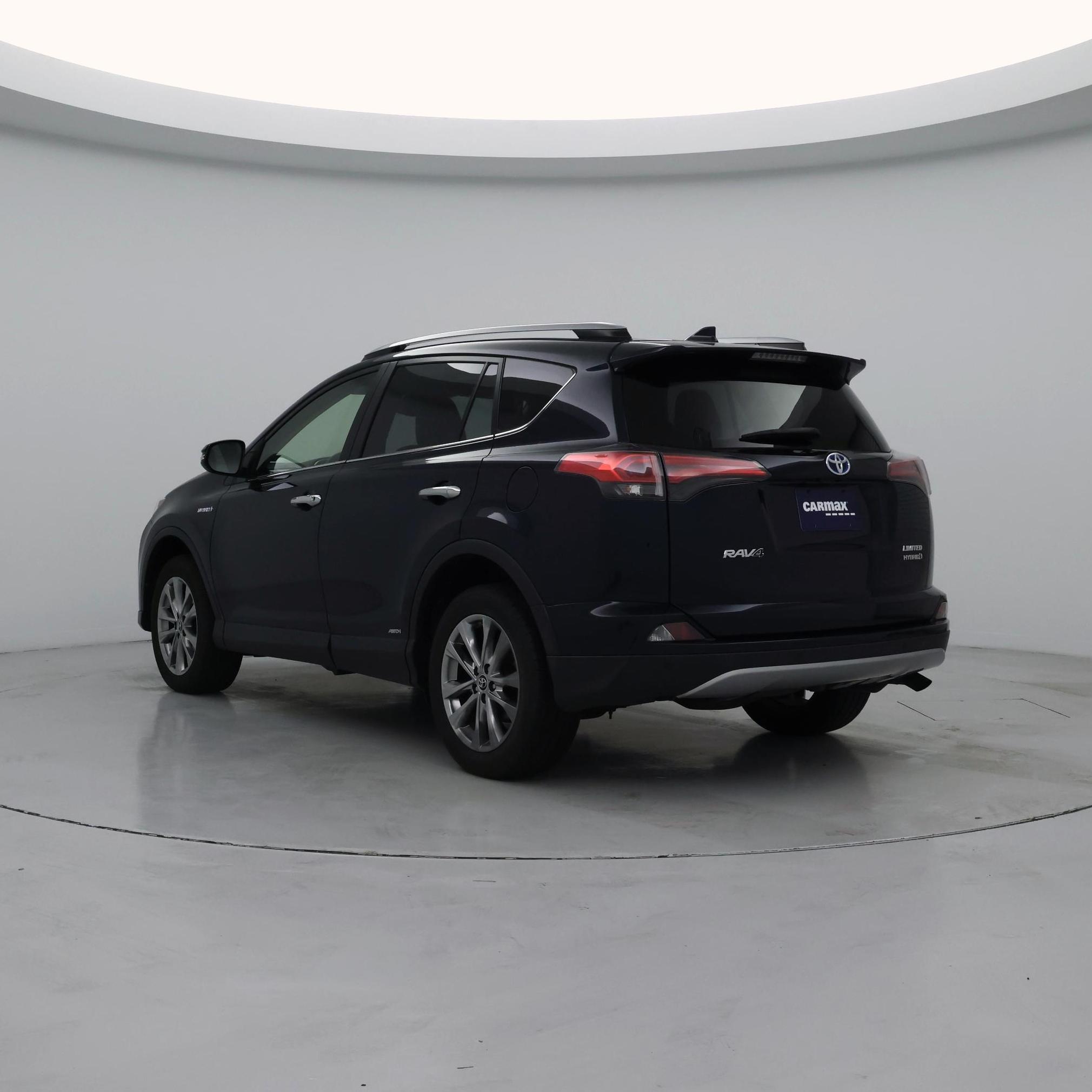 Thumbnail: 2018 Toyota RAV4 - 2
