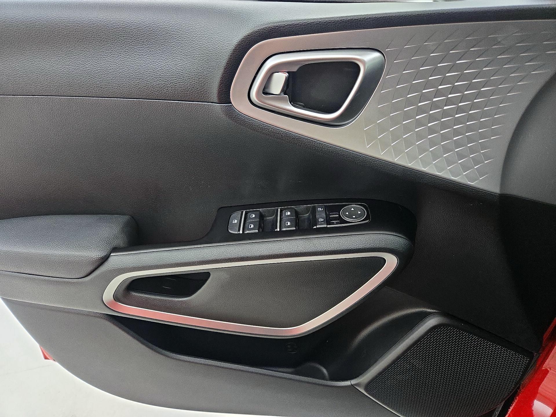 Thumbnail: 2023 Kia Soul - 12