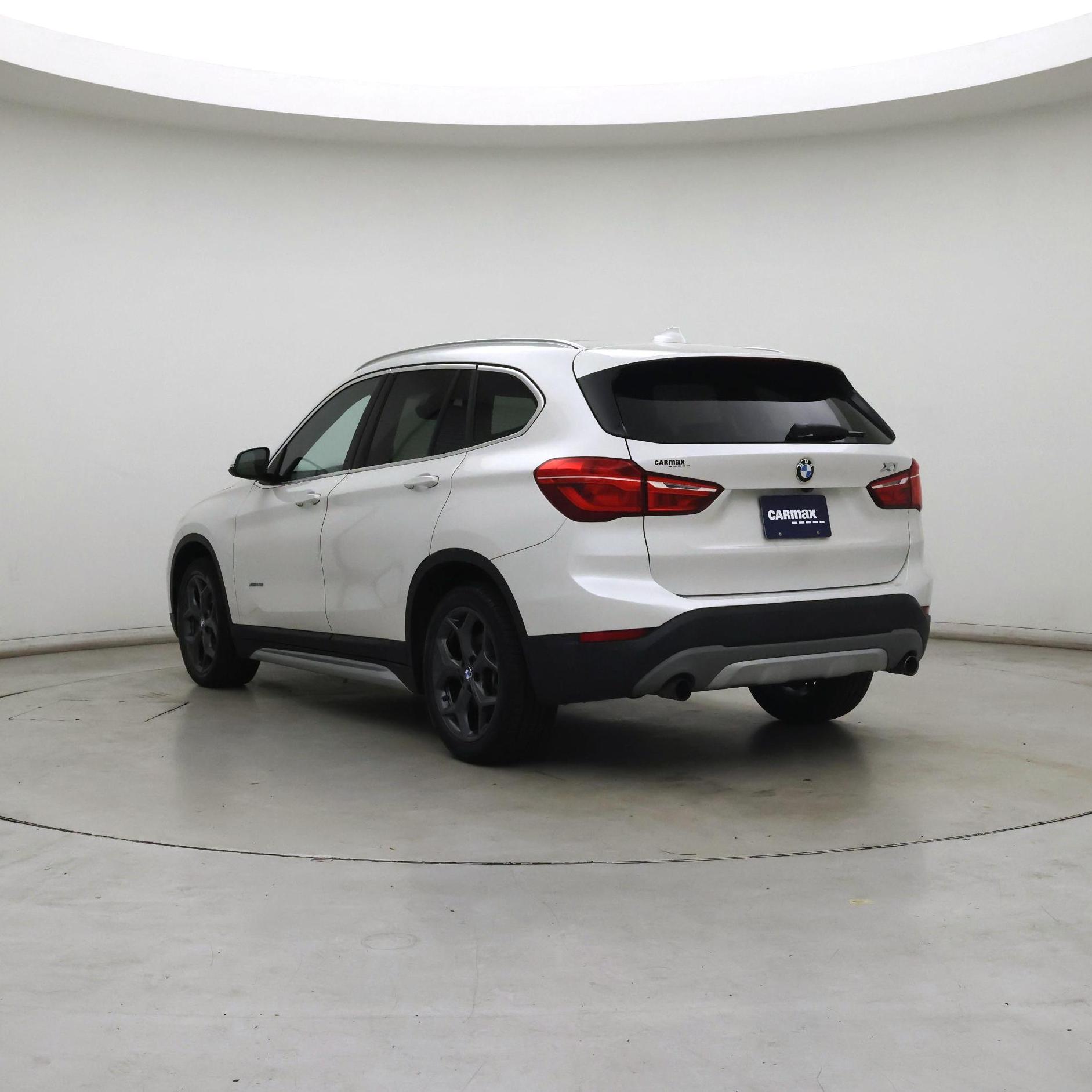 Thumbnail: 2016 BMW X1 - 2