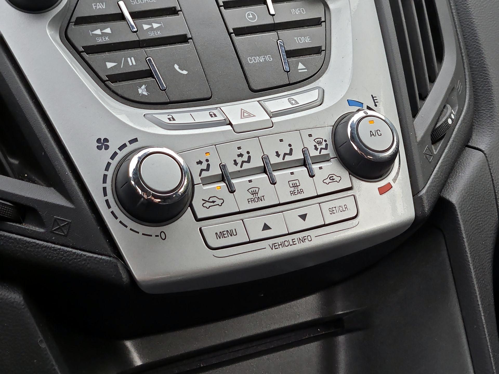 Thumbnail: 2015 Chevrolet Equinox - 14