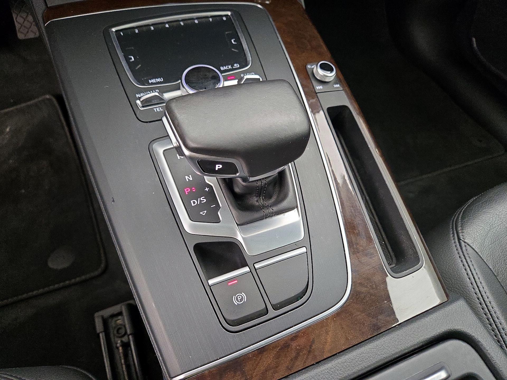 Thumbnail: 2018 Audi Q5 - 18
