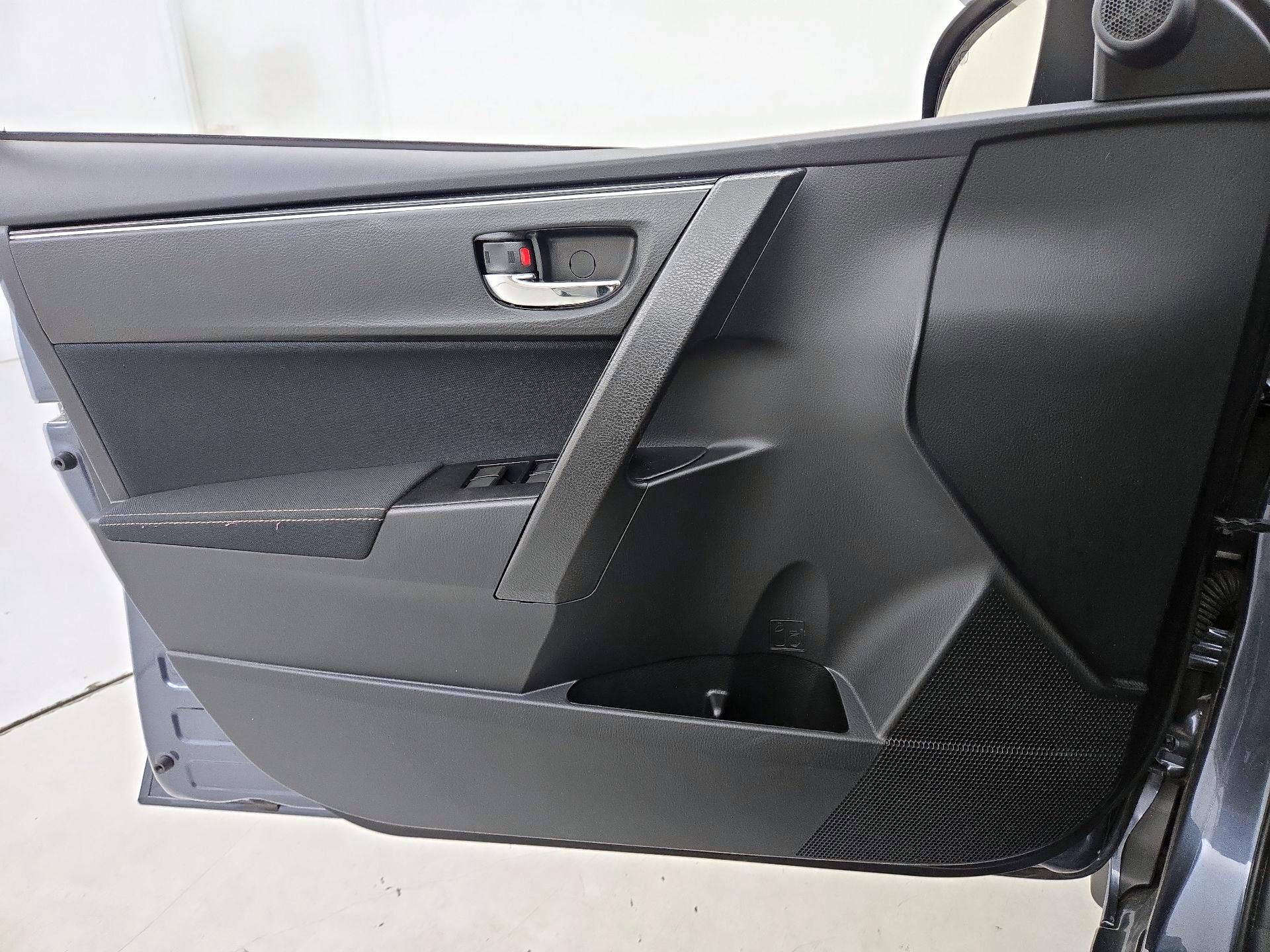 Thumbnail: 2019 Toyota Corolla - 12