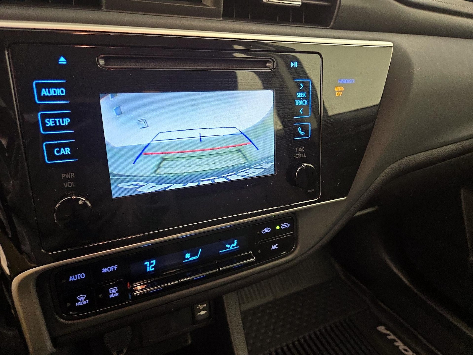 2019 Toyota Corolla LE - Photo 15