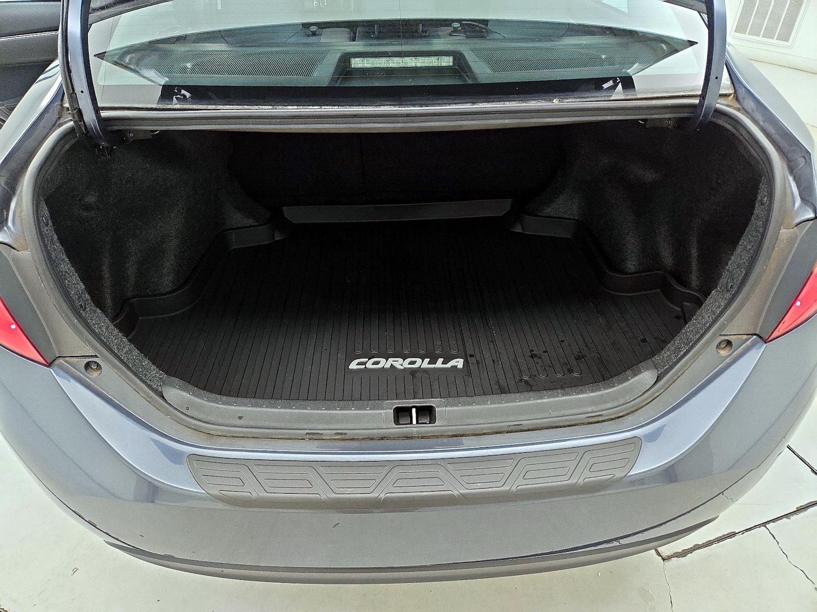 2019 Toyota Corolla LE - Photo 21