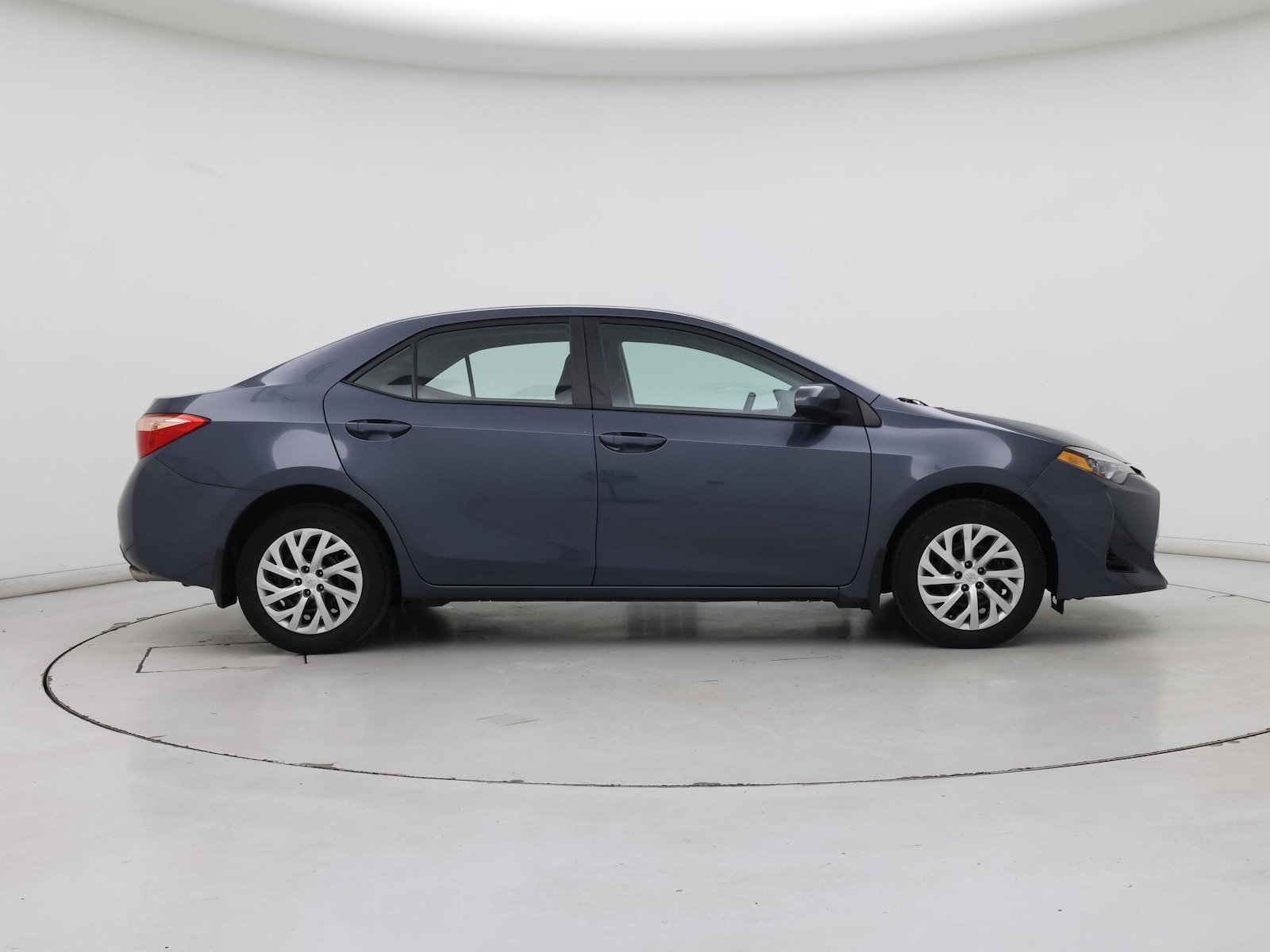 2019 Toyota Corolla LE - Photo 8