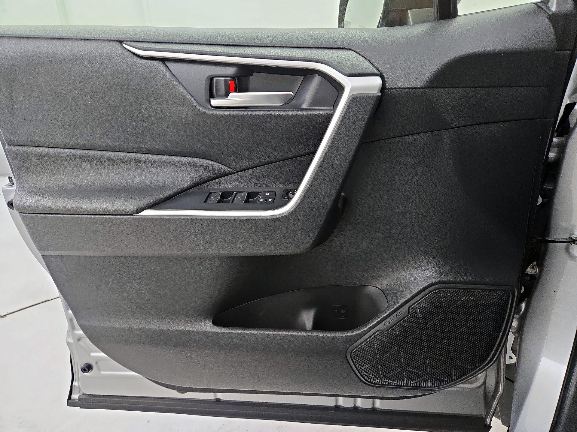 Thumbnail: 2024 Toyota RAV4 - 12