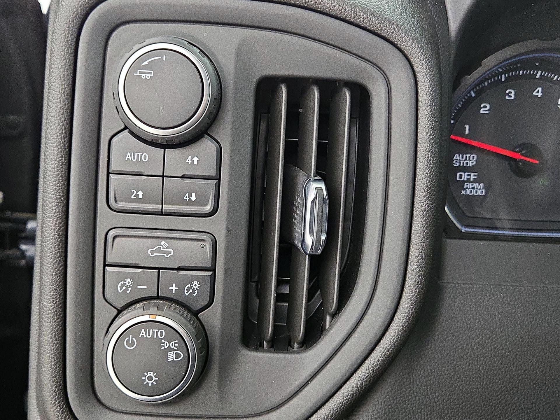 Thumbnail: 2021 Chevrolet Silverado 1500 - 13