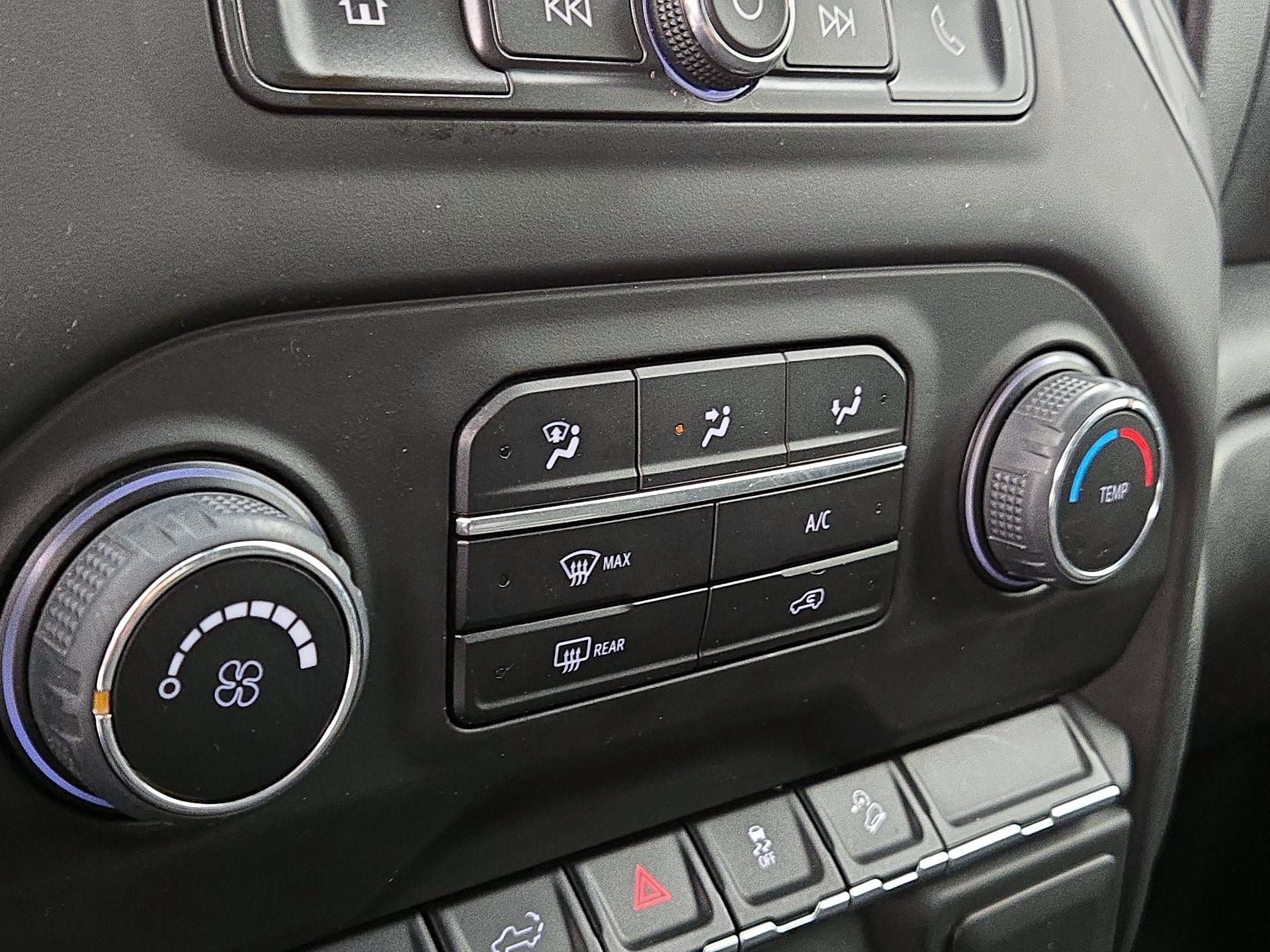 Thumbnail: 2021 Chevrolet Silverado 1500 - 16