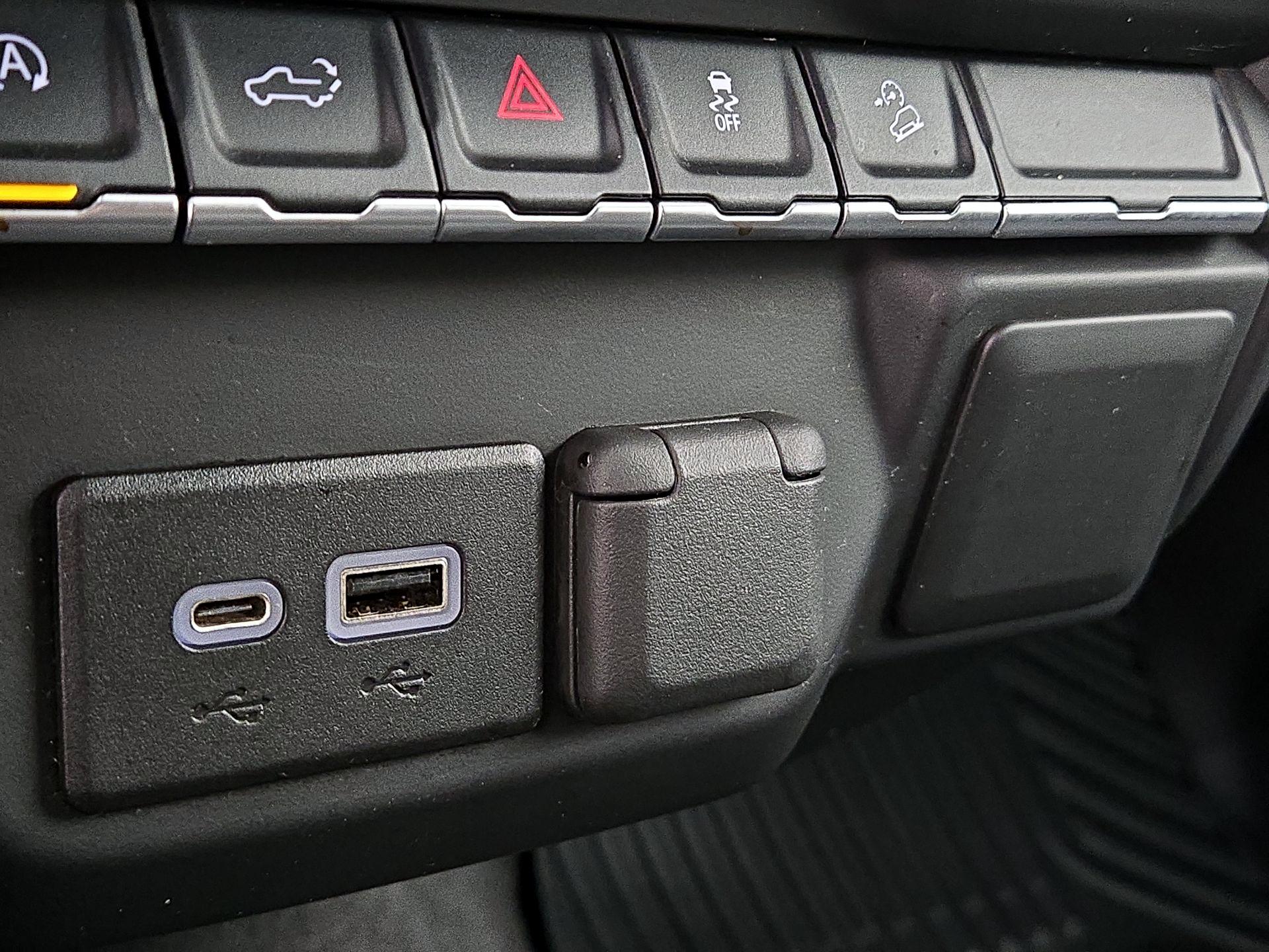 Thumbnail: 2021 Chevrolet Silverado 1500 - 18