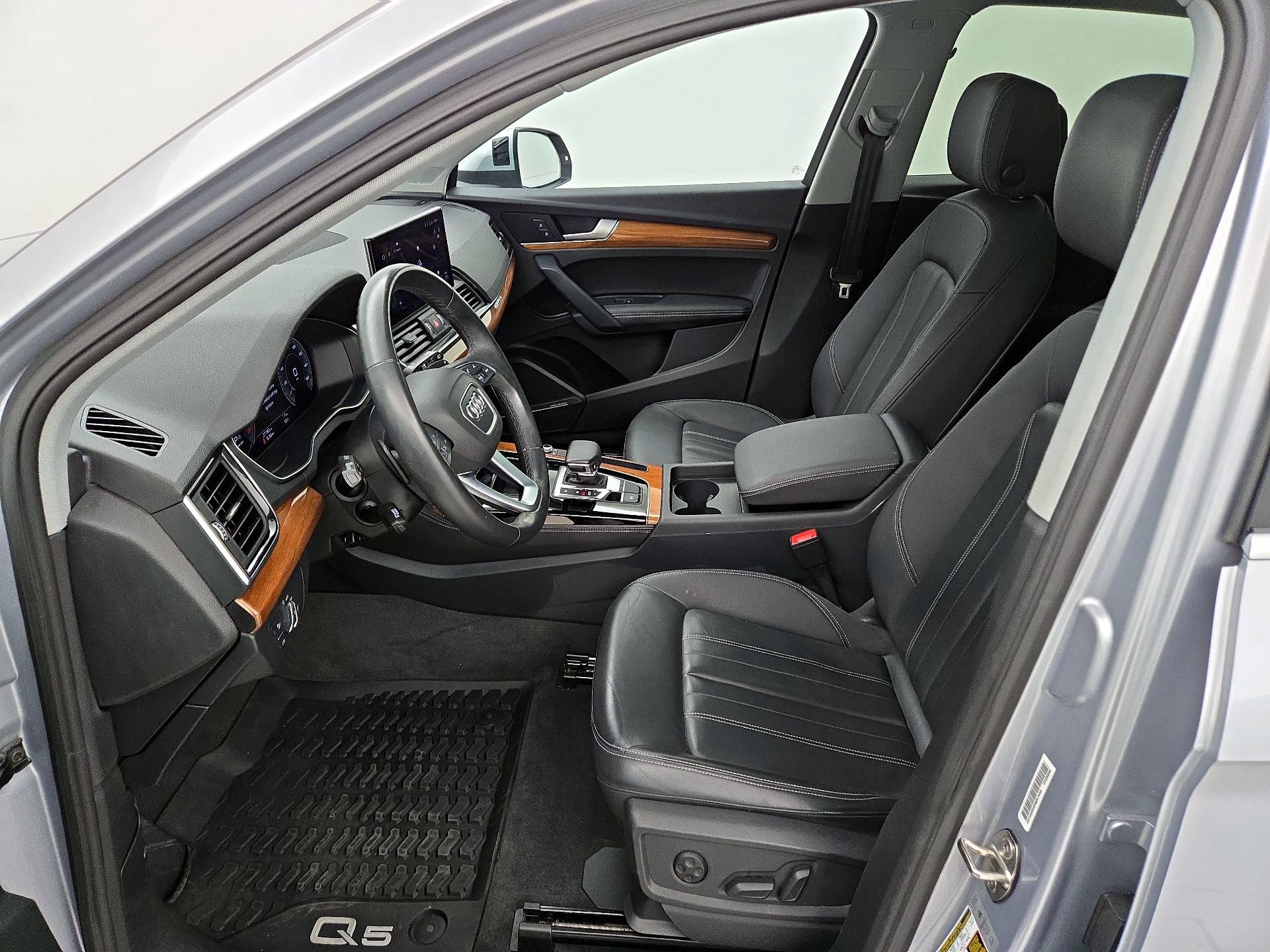 Thumbnail: 2023 Audi Q5 - 11