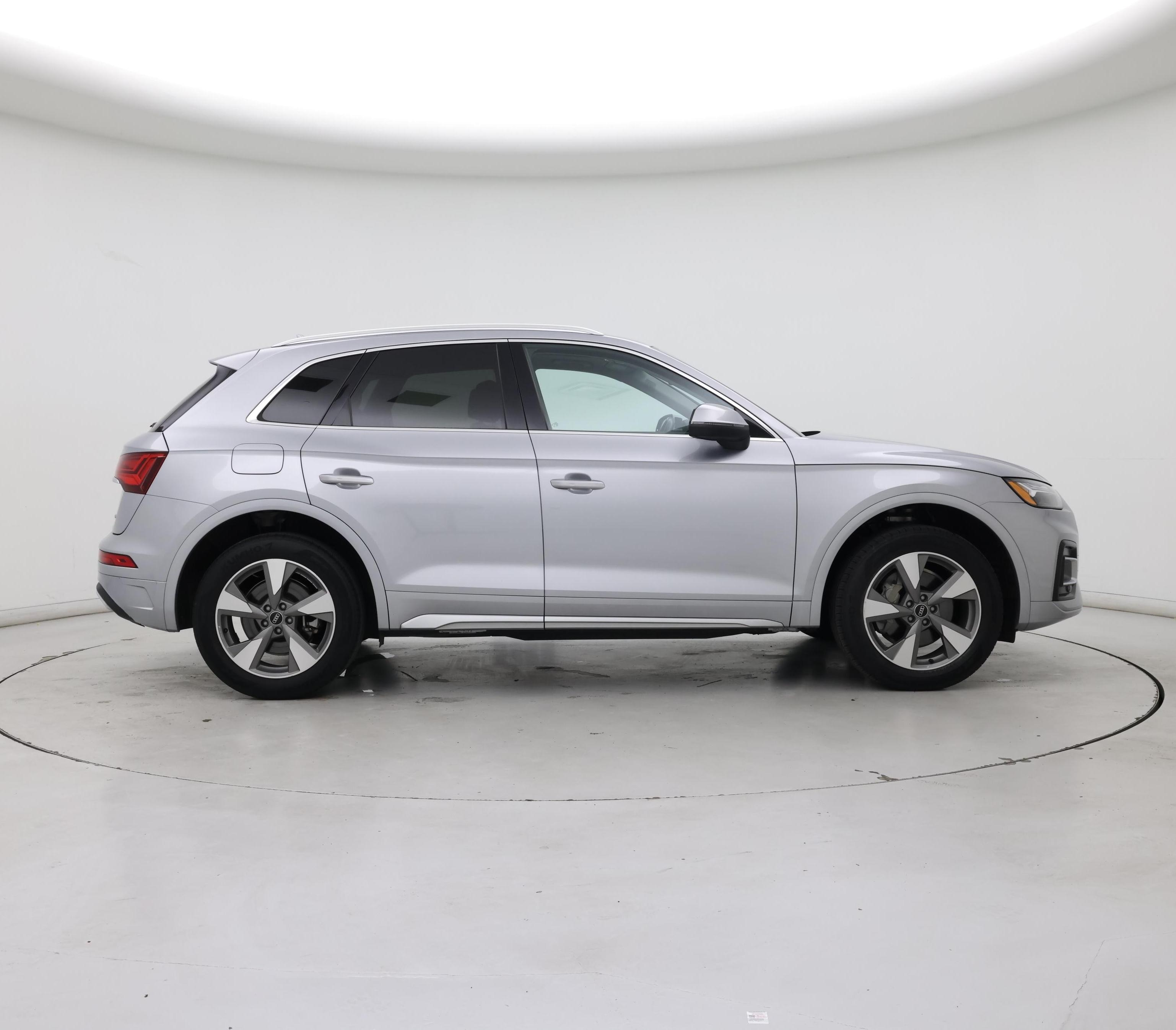 Thumbnail: 2023 Audi Q5 - 7