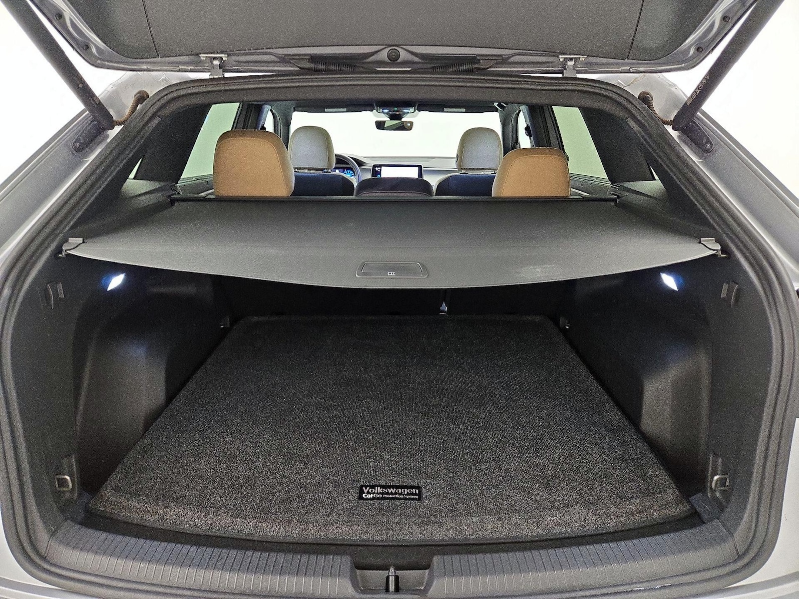 2024 Volkswagen Atlas Cross Sport SE w/Tech - Photo 22