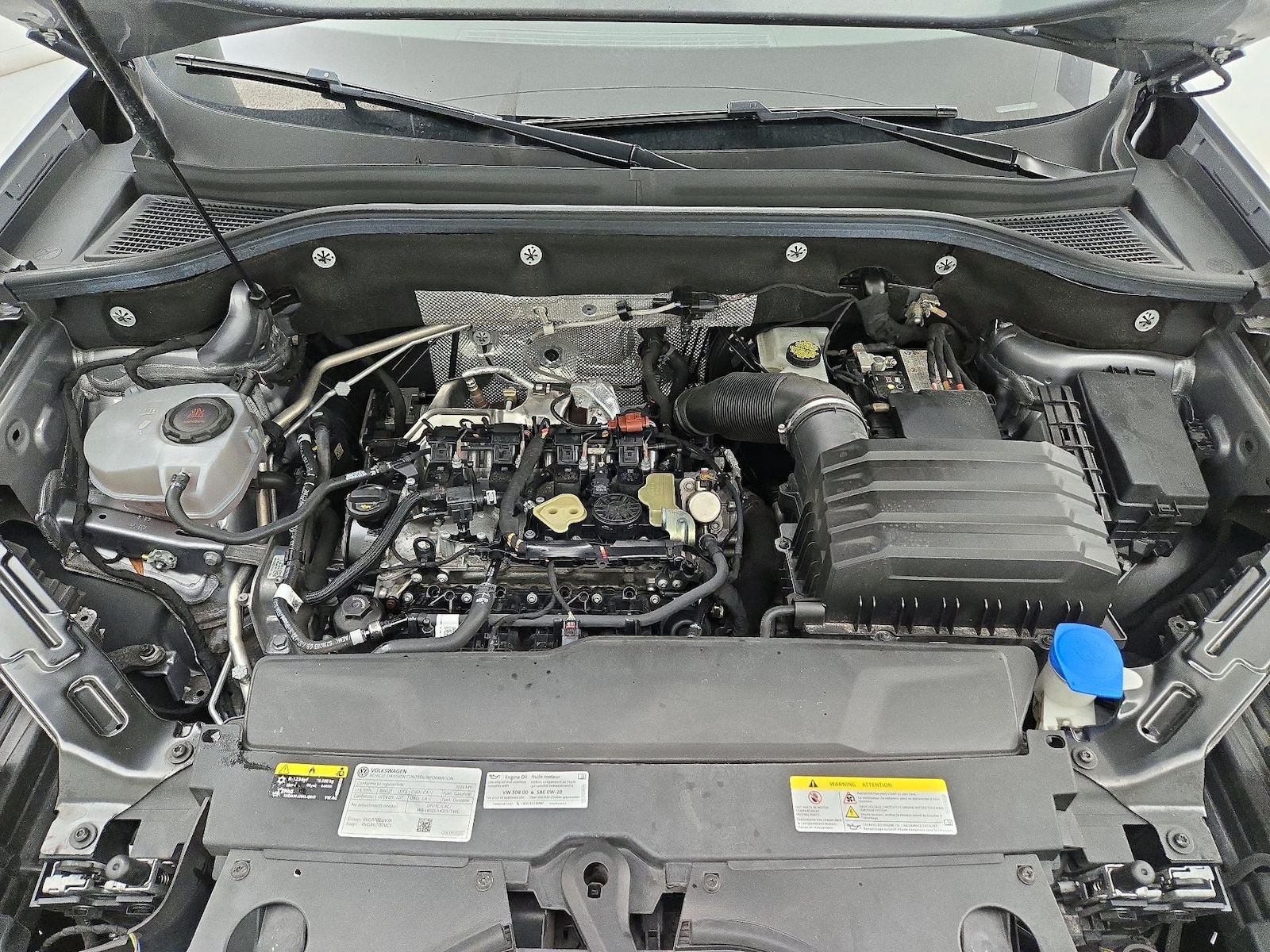 2024 Volkswagen Atlas Cross Sport SE w/Tech - Photo 23