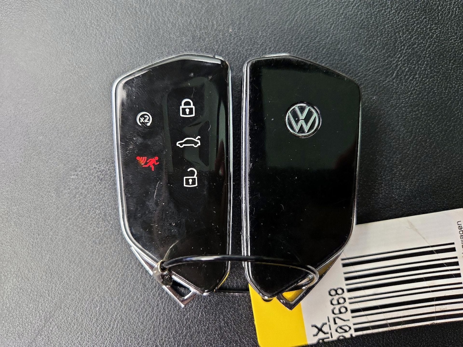 2024 Volkswagen Atlas Cross Sport SE w/Tech - Photo 24
