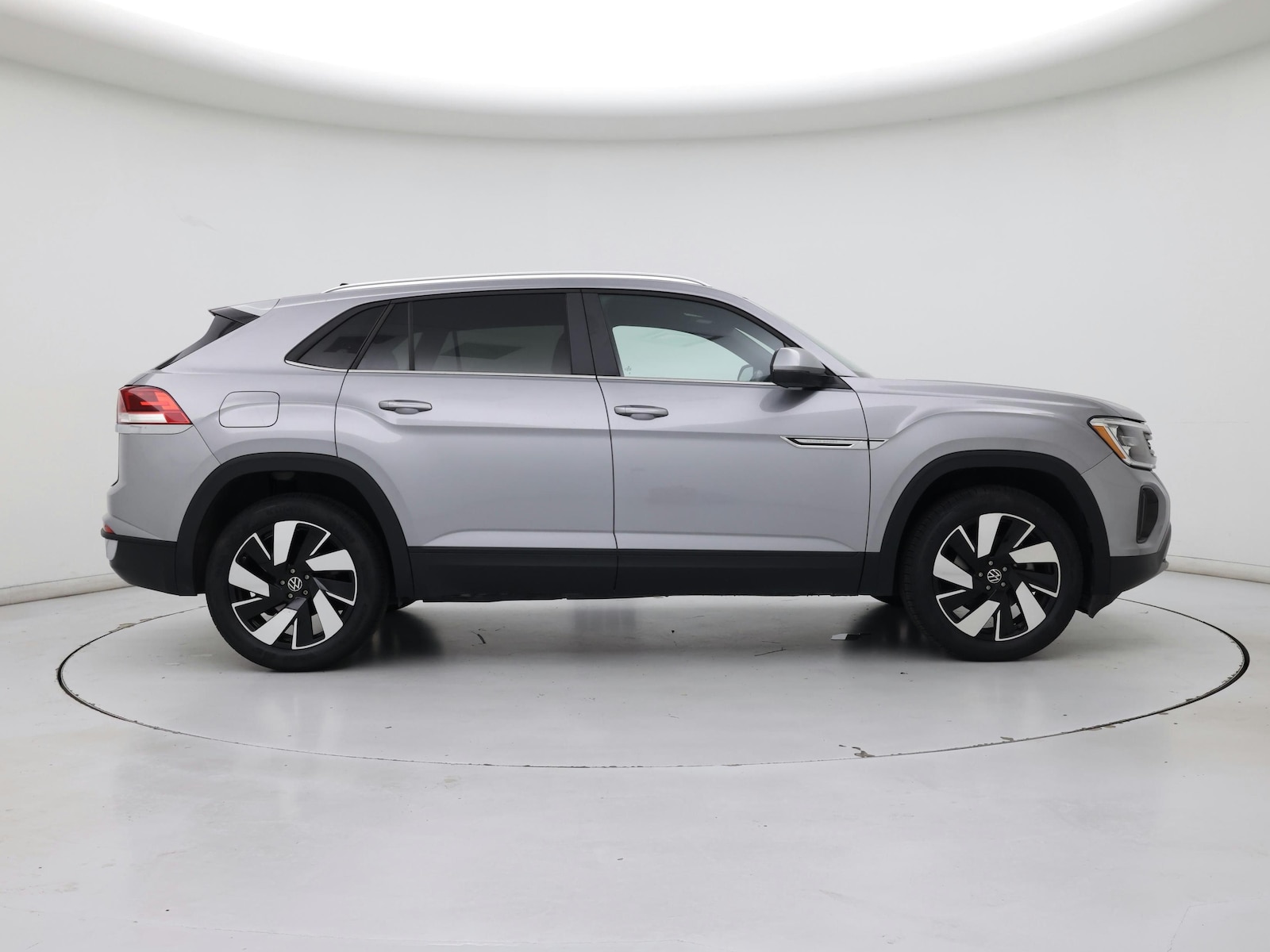 2024 Volkswagen Atlas Cross Sport SE w/Tech - Photo 8