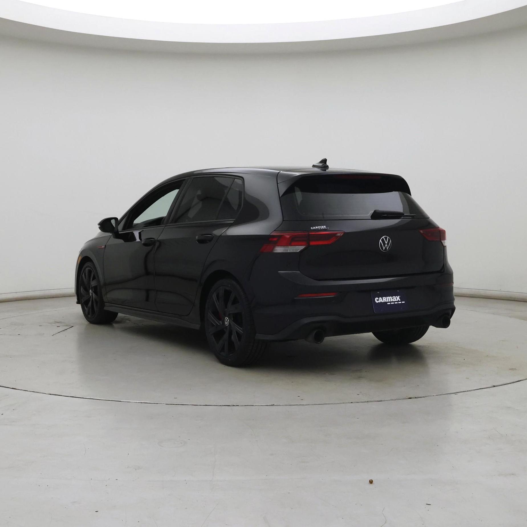 Thumbnail: 2022 Volkswagen Golf - 2