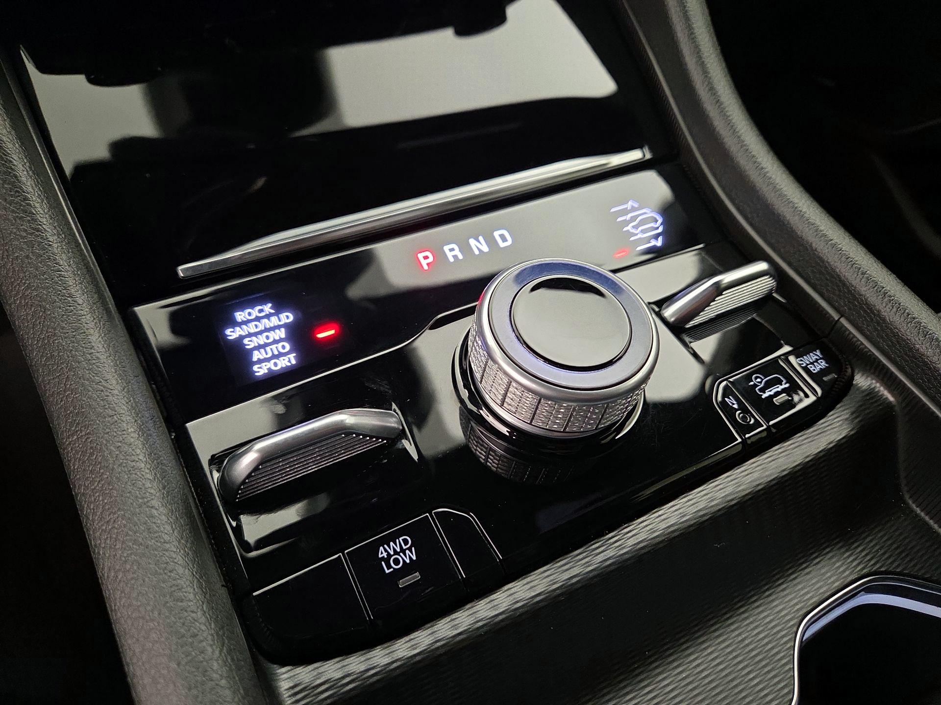 Thumbnail: 2023 Jeep Grand Cherokee - 18