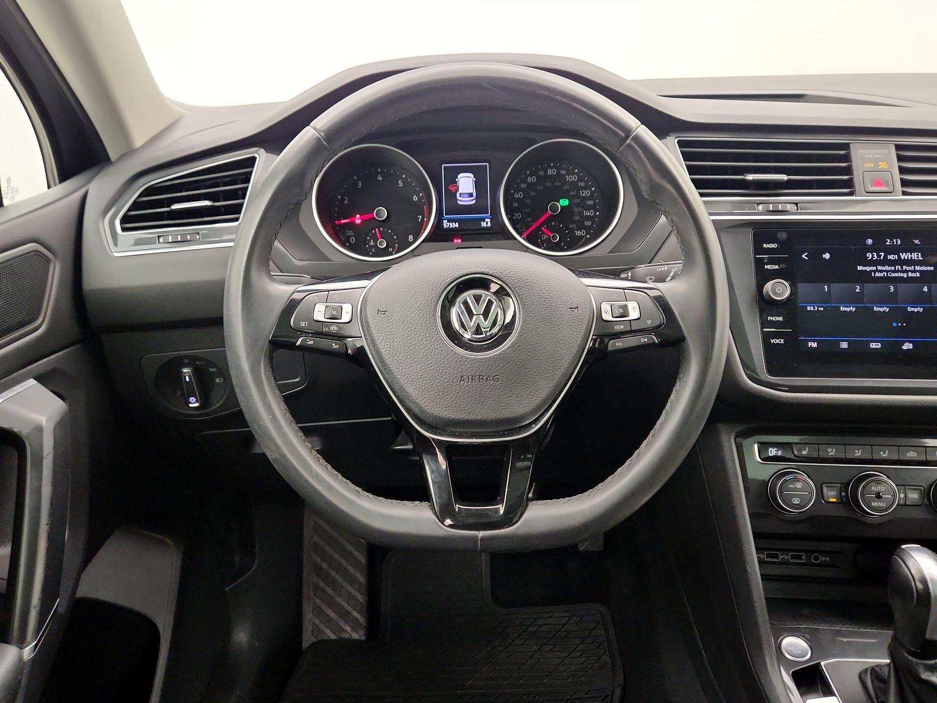 Thumbnail: 2020 Volkswagen Tiguan - 10