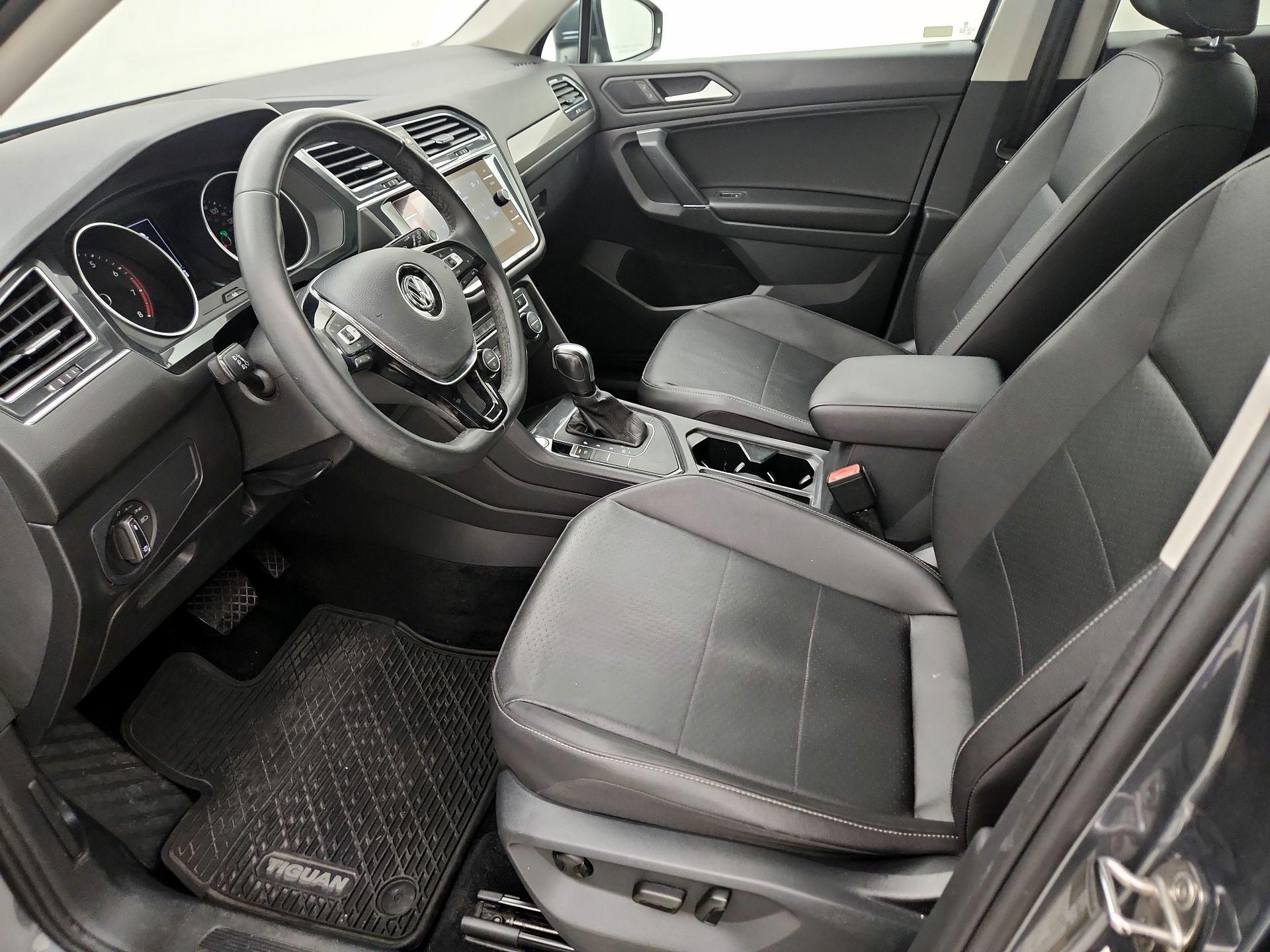 Thumbnail: 2020 Volkswagen Tiguan - 11