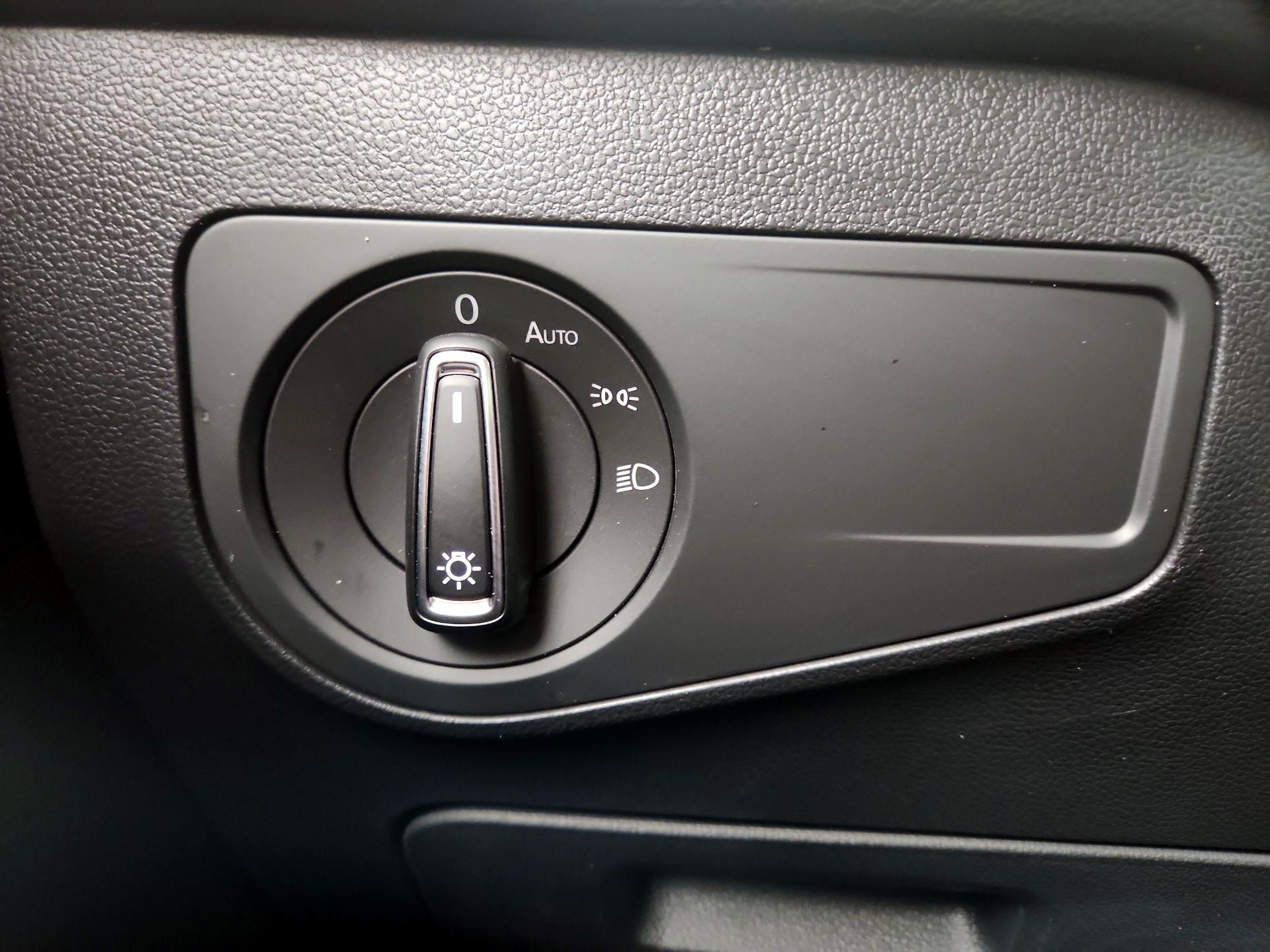 Thumbnail: 2024 Volkswagen Tiguan - 13