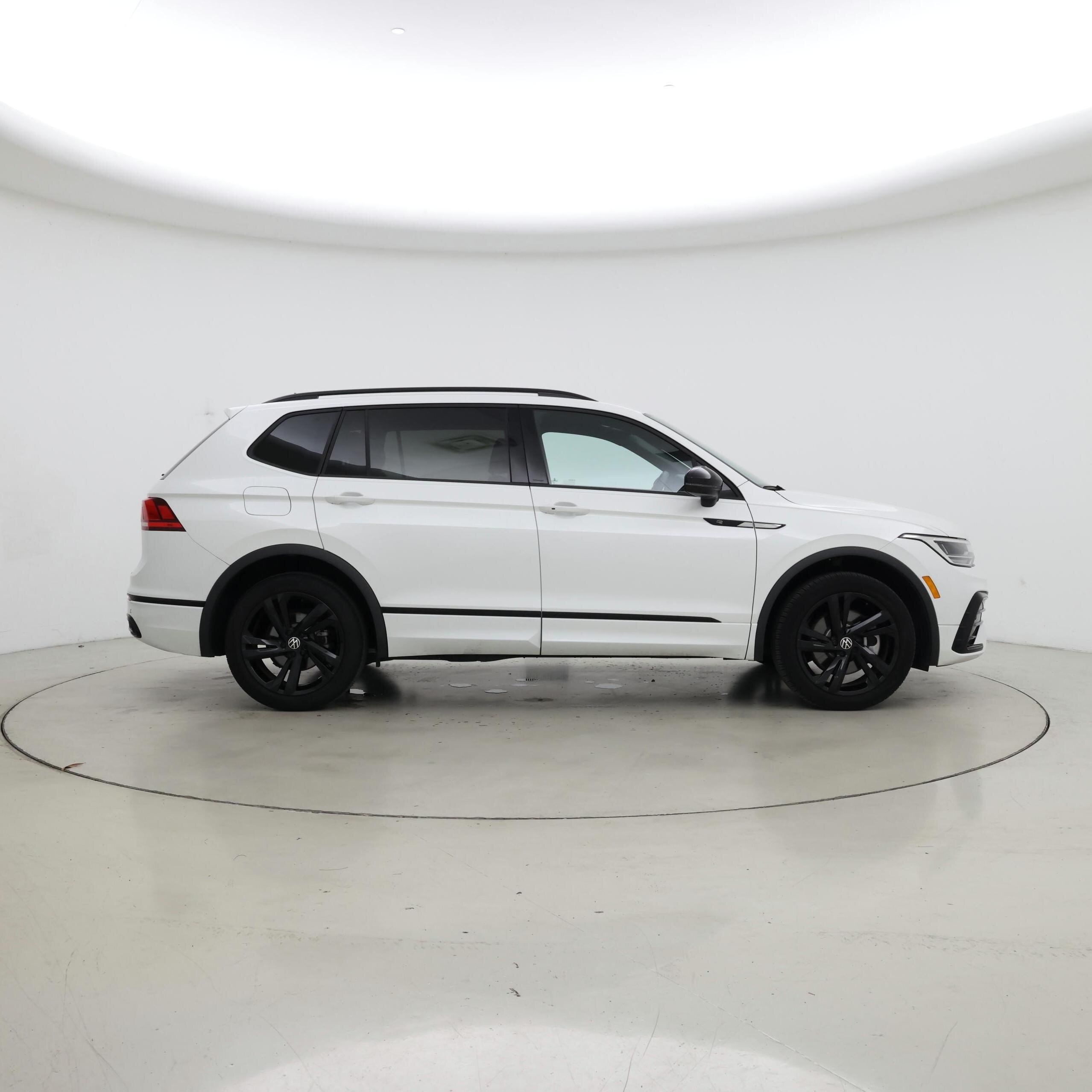 Thumbnail: 2024 Volkswagen Tiguan - 7