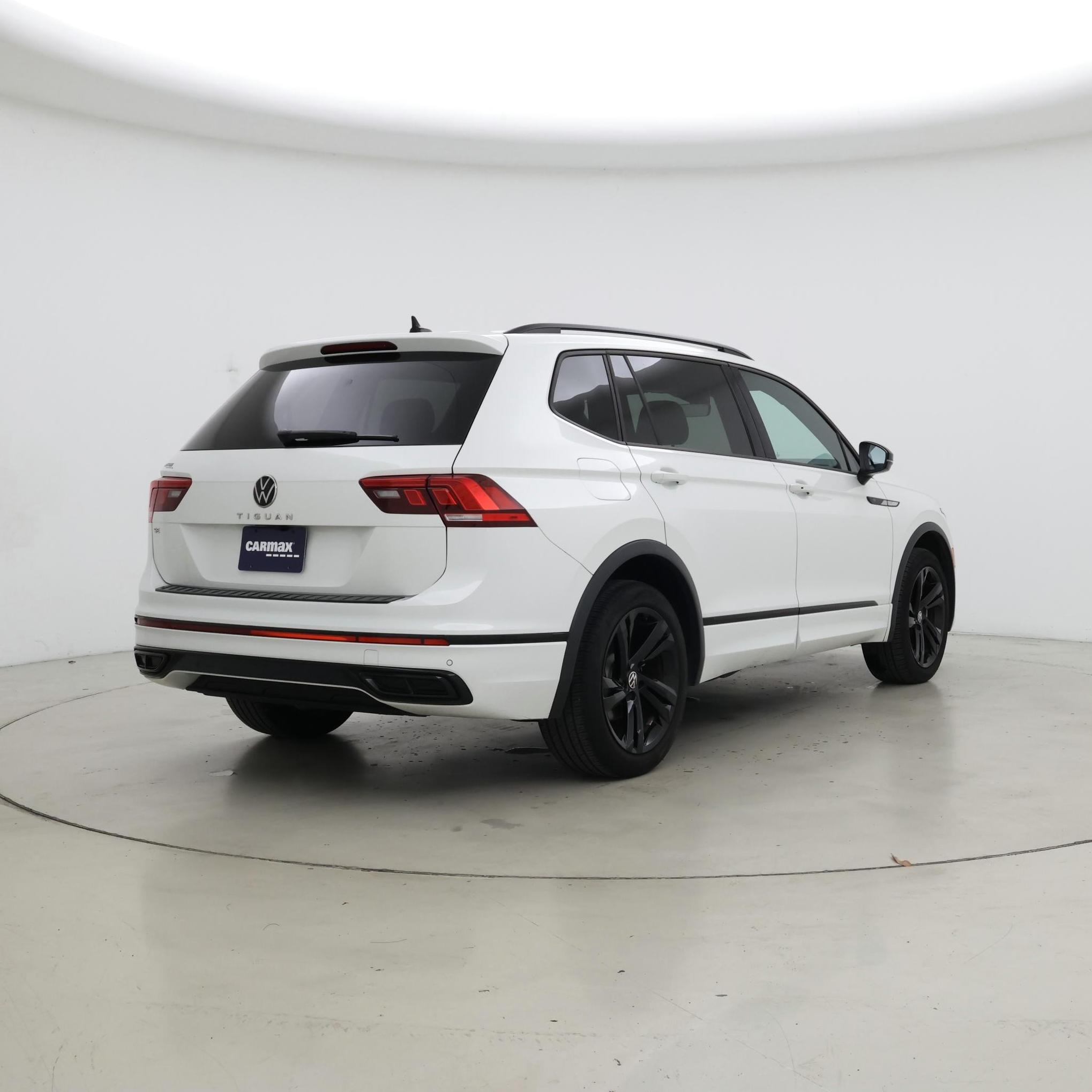 Thumbnail: 2024 Volkswagen Tiguan - 8