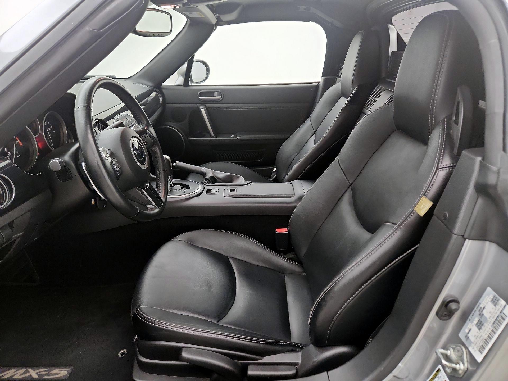 Thumbnail: 2015 Mazda MX-5 Miata - 11