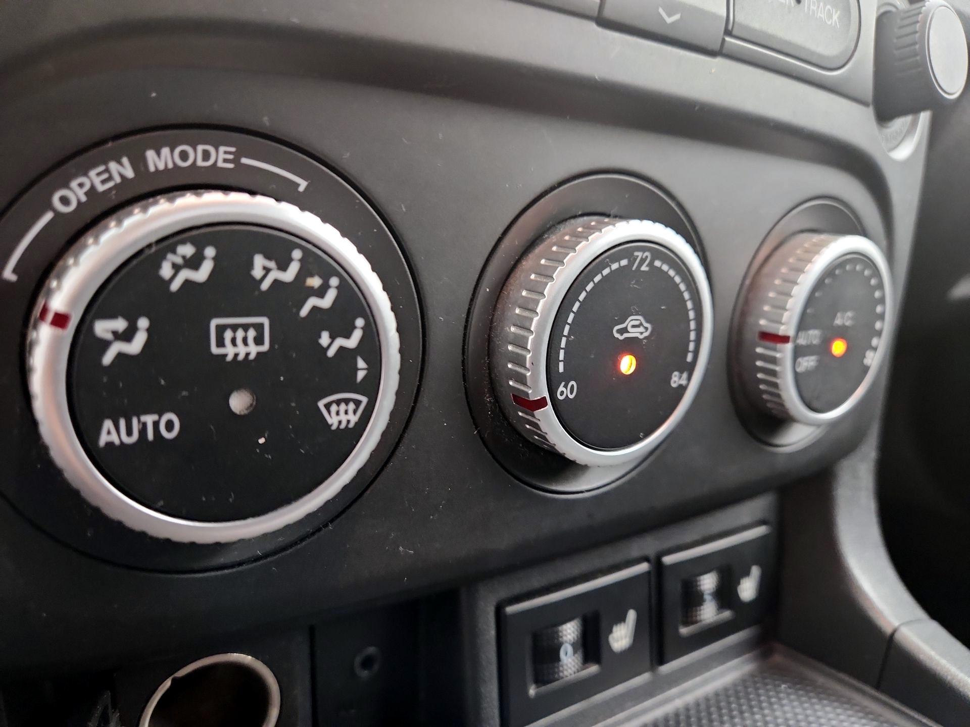 Thumbnail: 2015 Mazda MX-5 Miata - 15