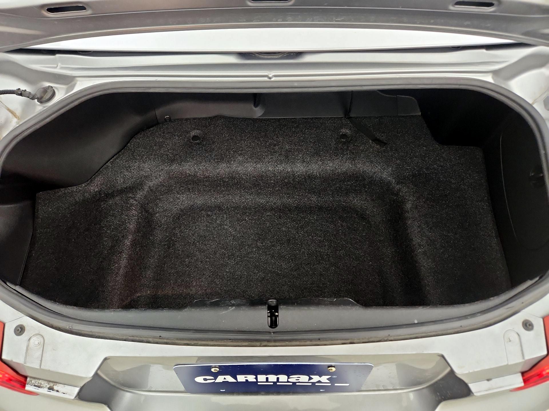 Thumbnail: 2015 Mazda MX-5 Miata - 18