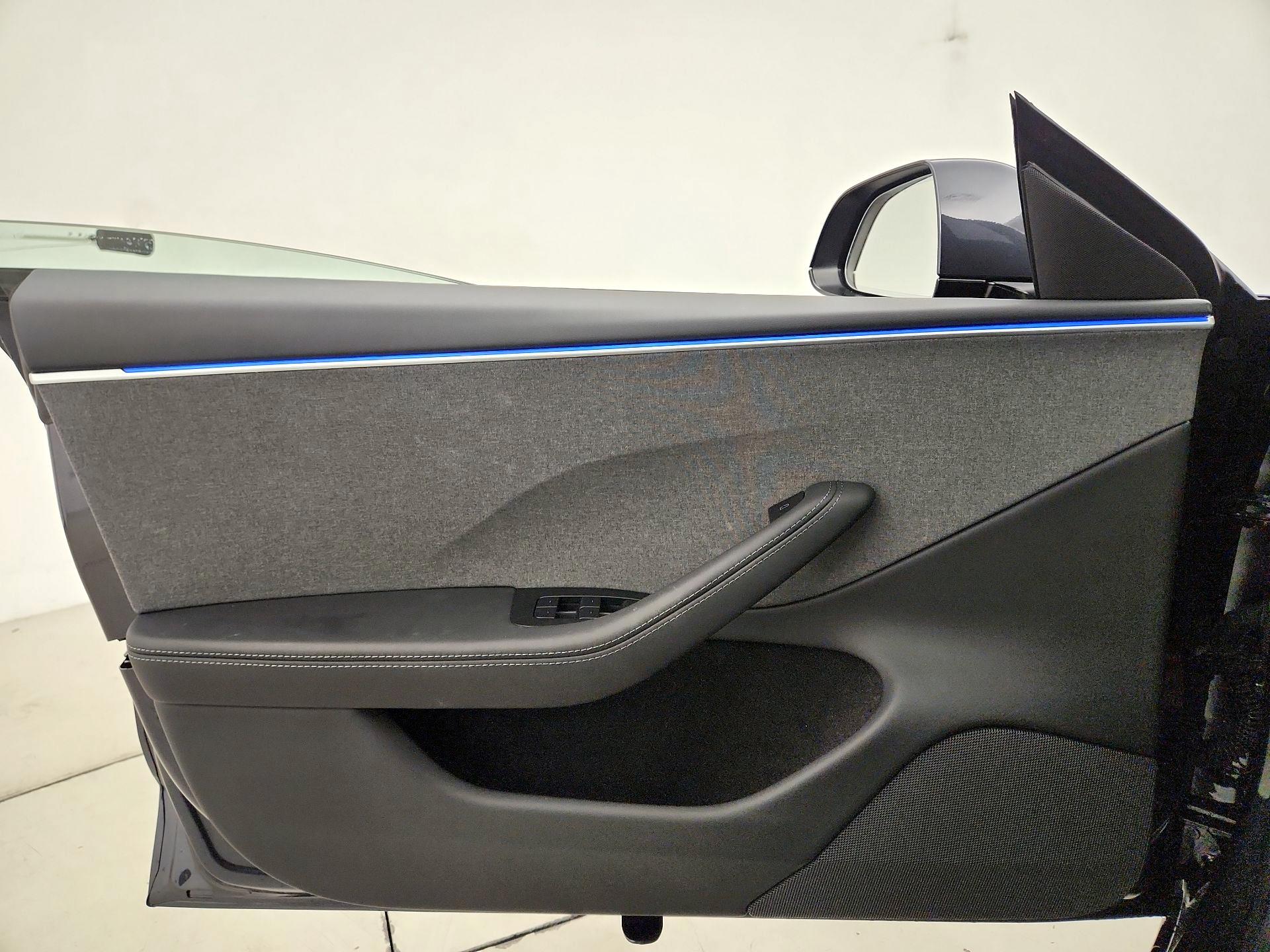 Thumbnail: 2025 Tesla Model 3 - 12