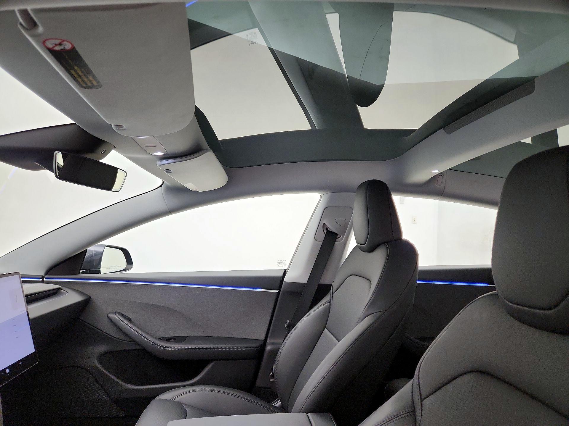 Thumbnail: 2025 Tesla Model 3 - 17