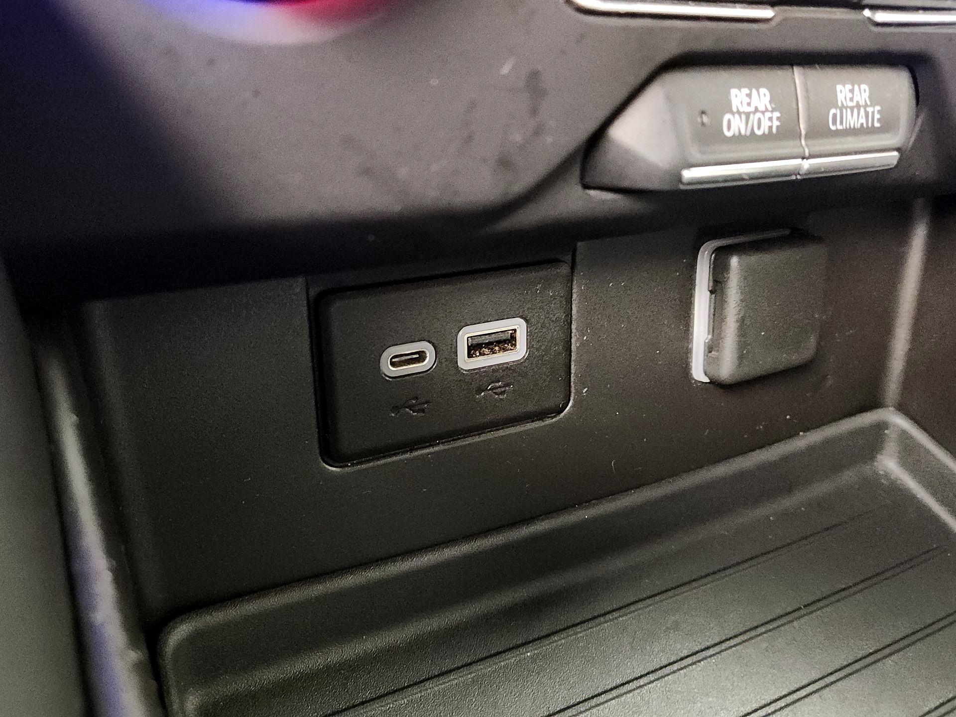 Thumbnail: 2021 Chevrolet Suburban - 19